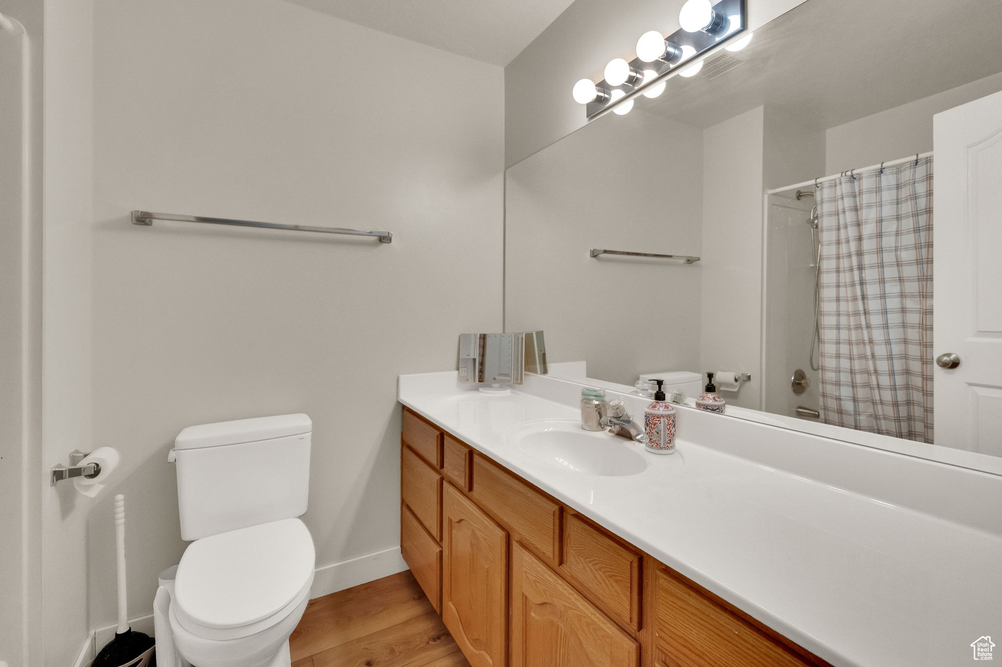 property viewer photo 14