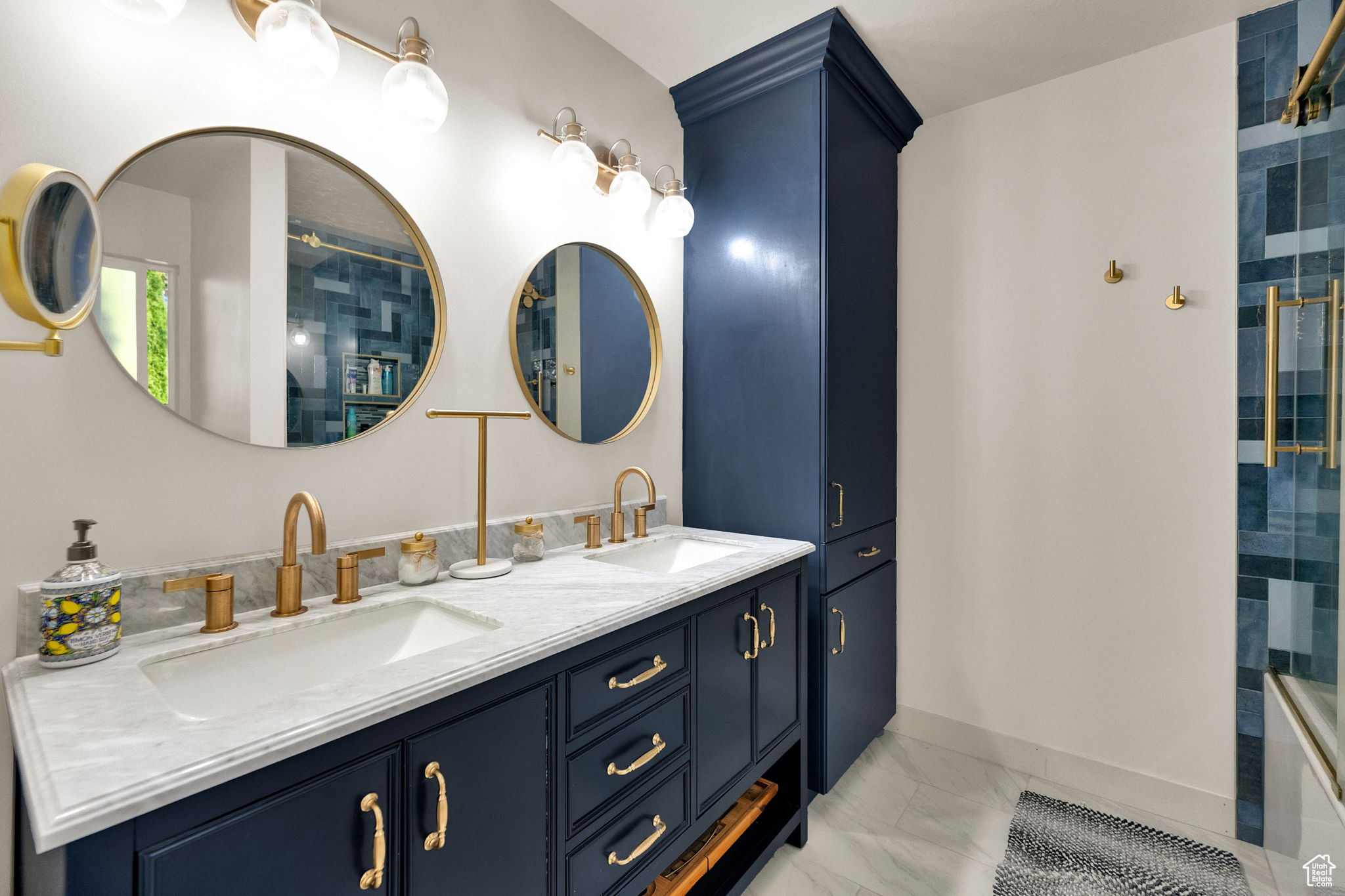 property viewer photo 17