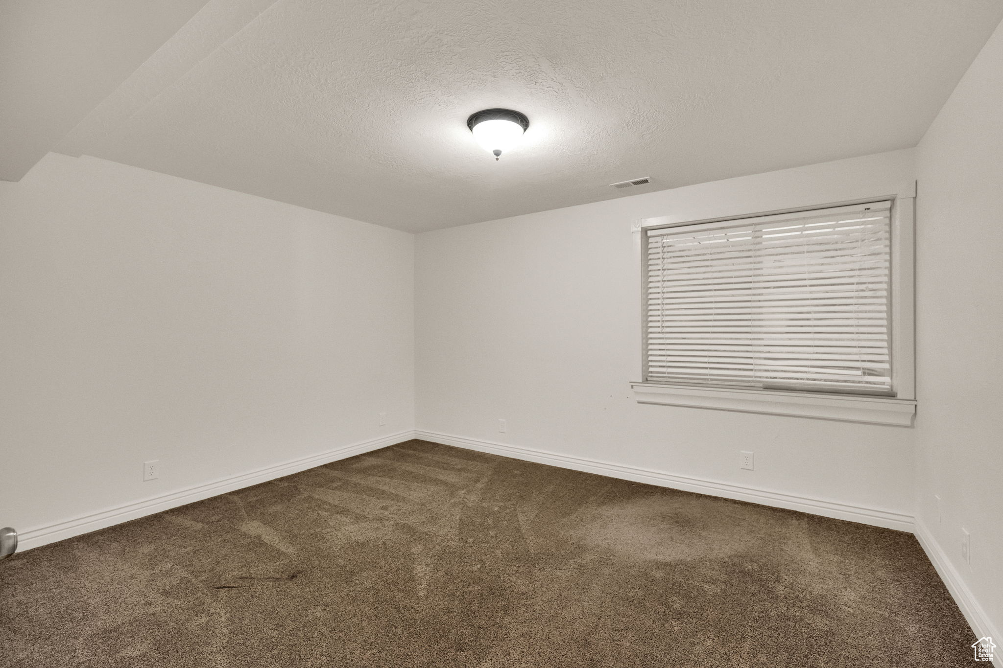 property viewer photo 18