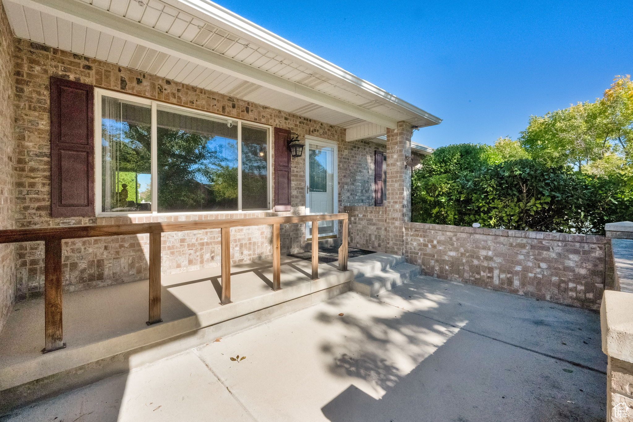 property viewer photo 3