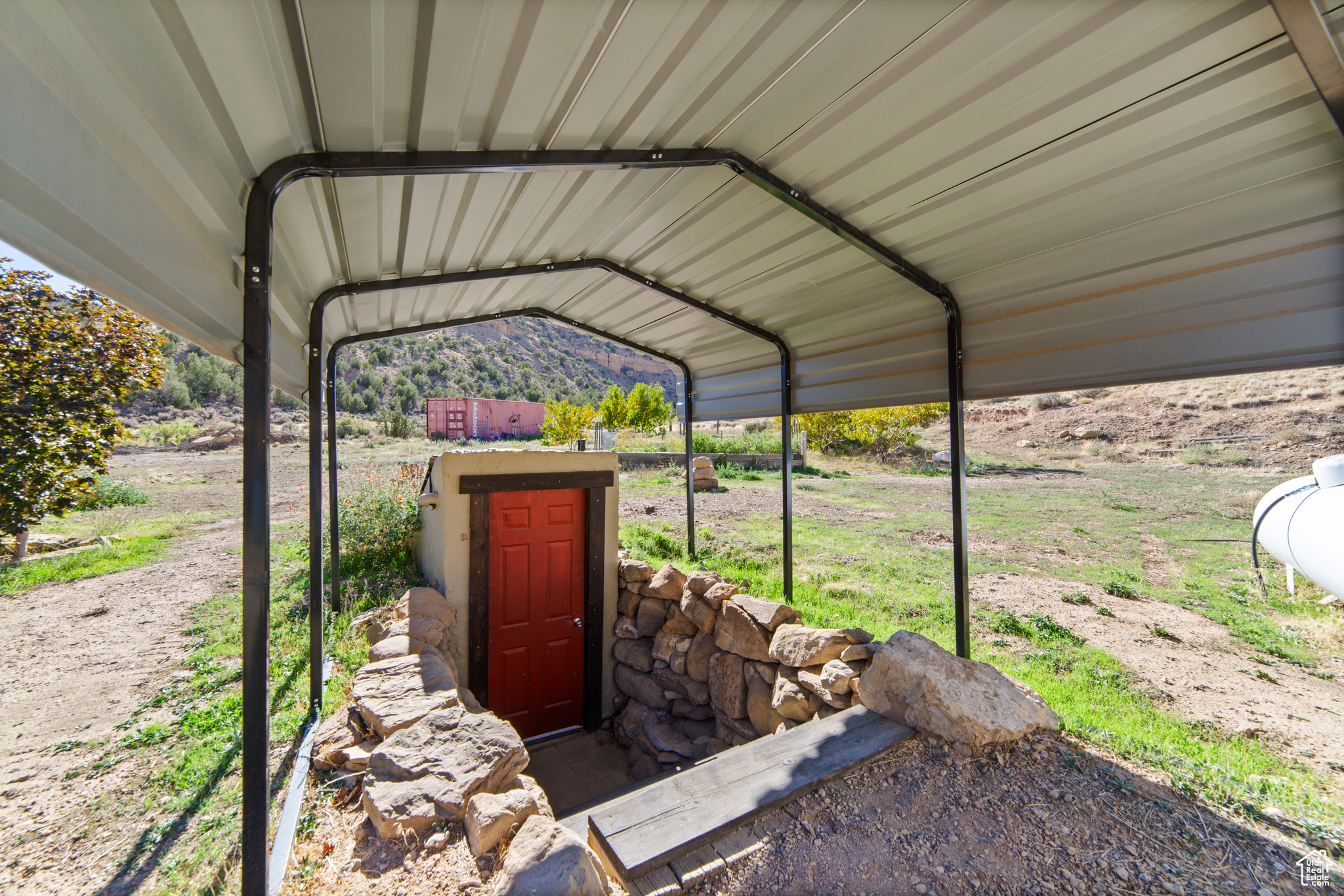 main property photo 21