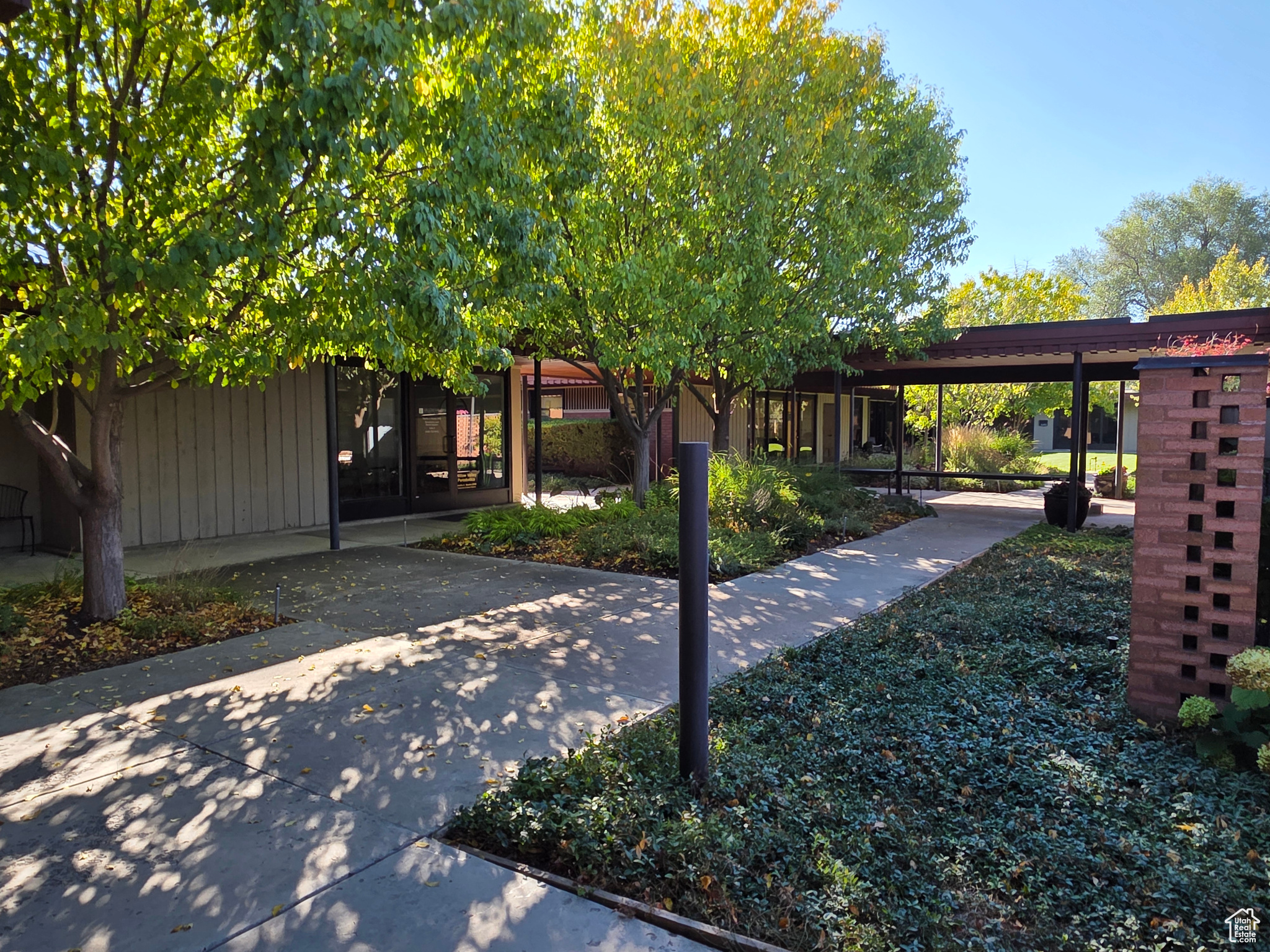 main property photo 20