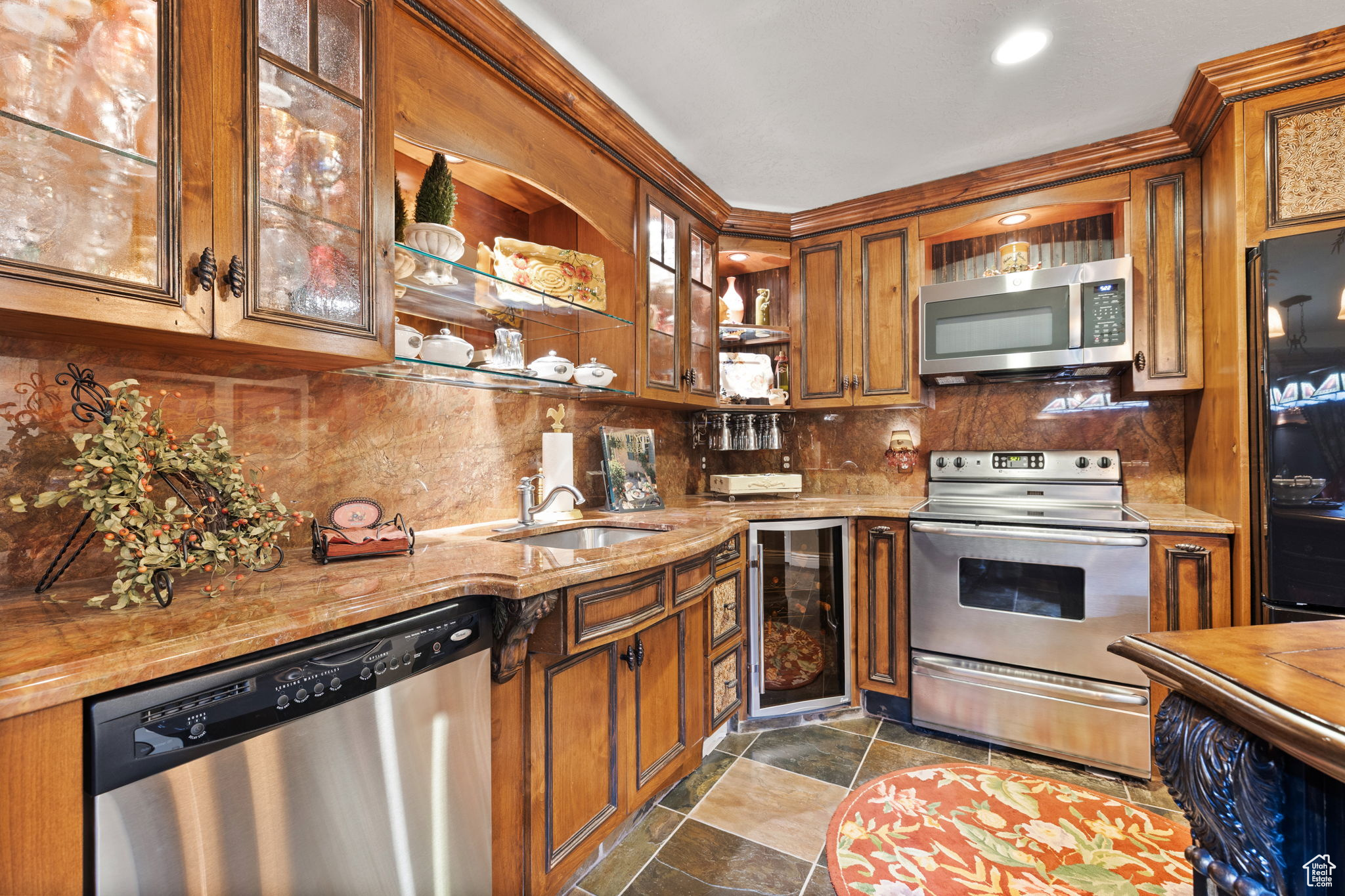 main property photo 60