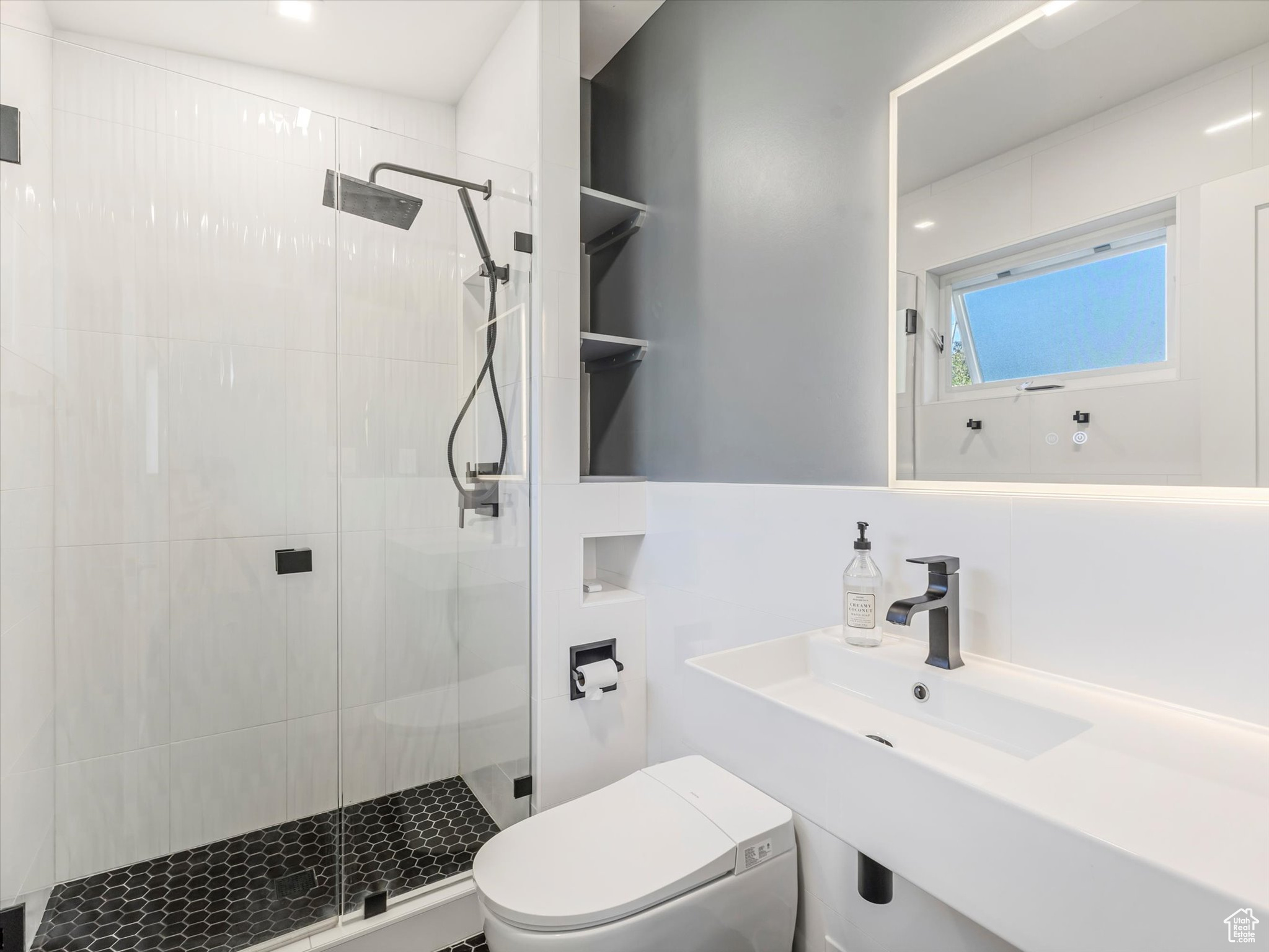 property viewer photo 13