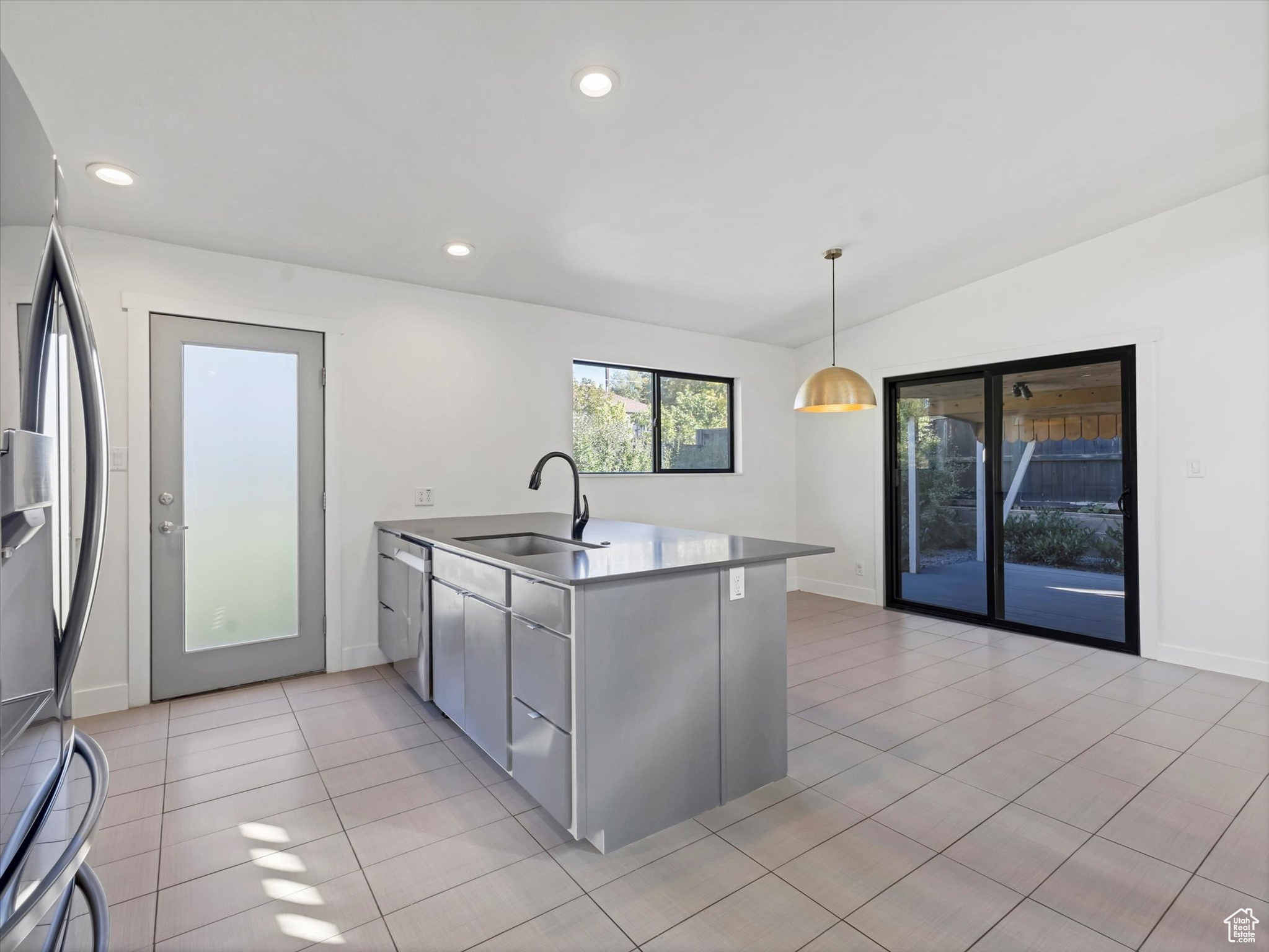 property viewer photo 2