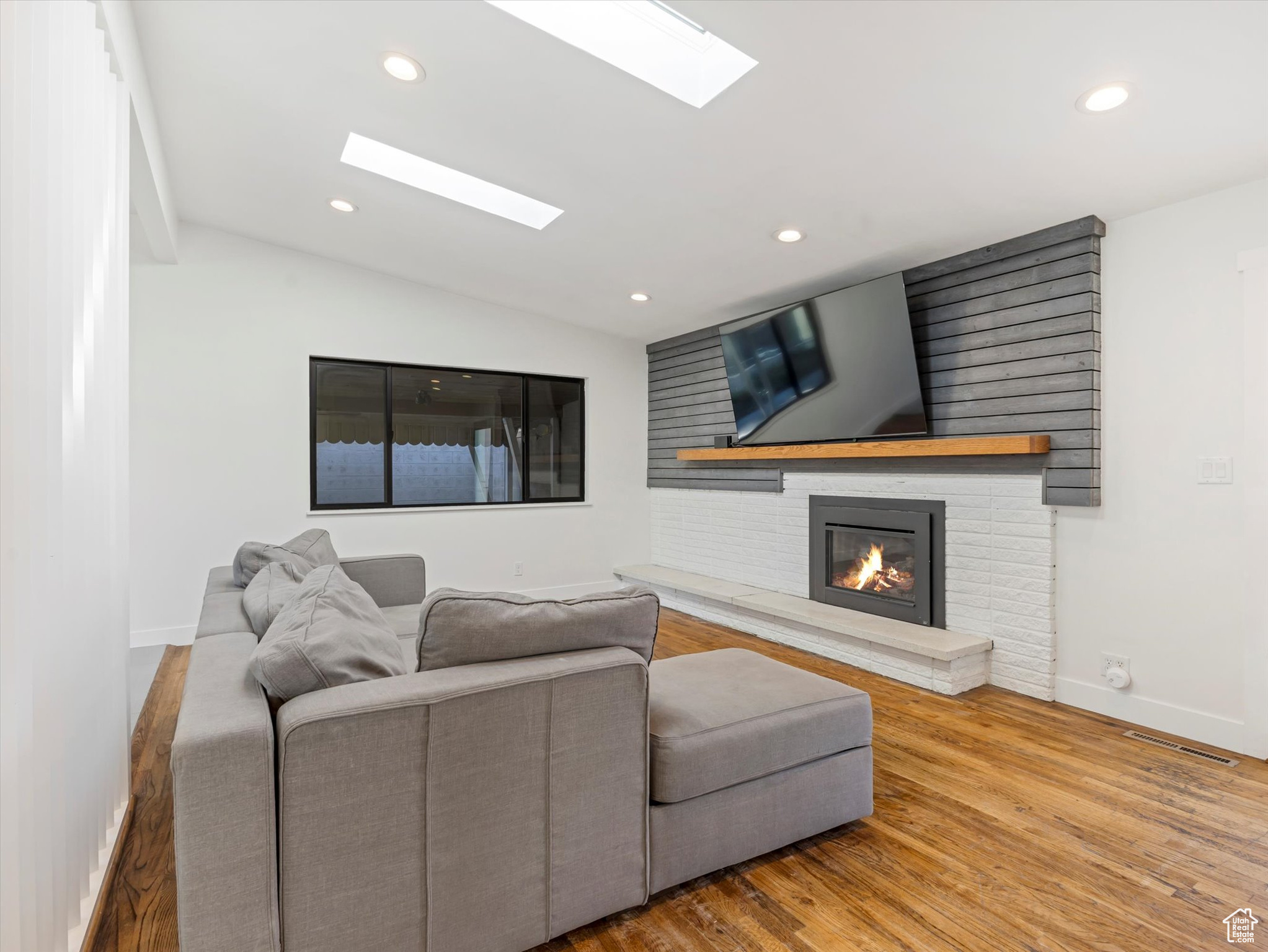 property viewer photo 5