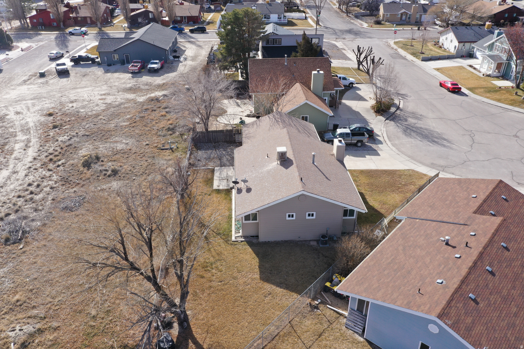 main property photo 34