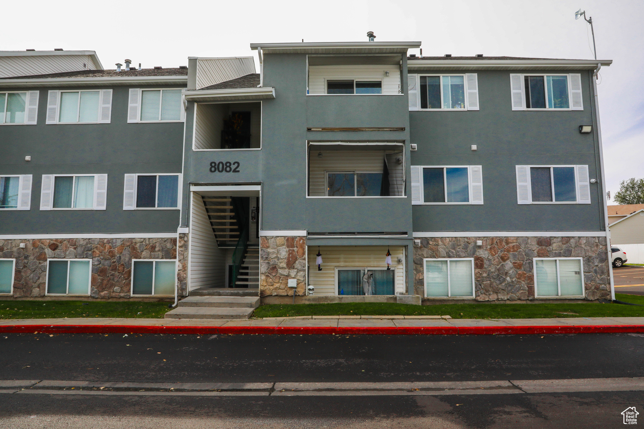 property viewer photo 23