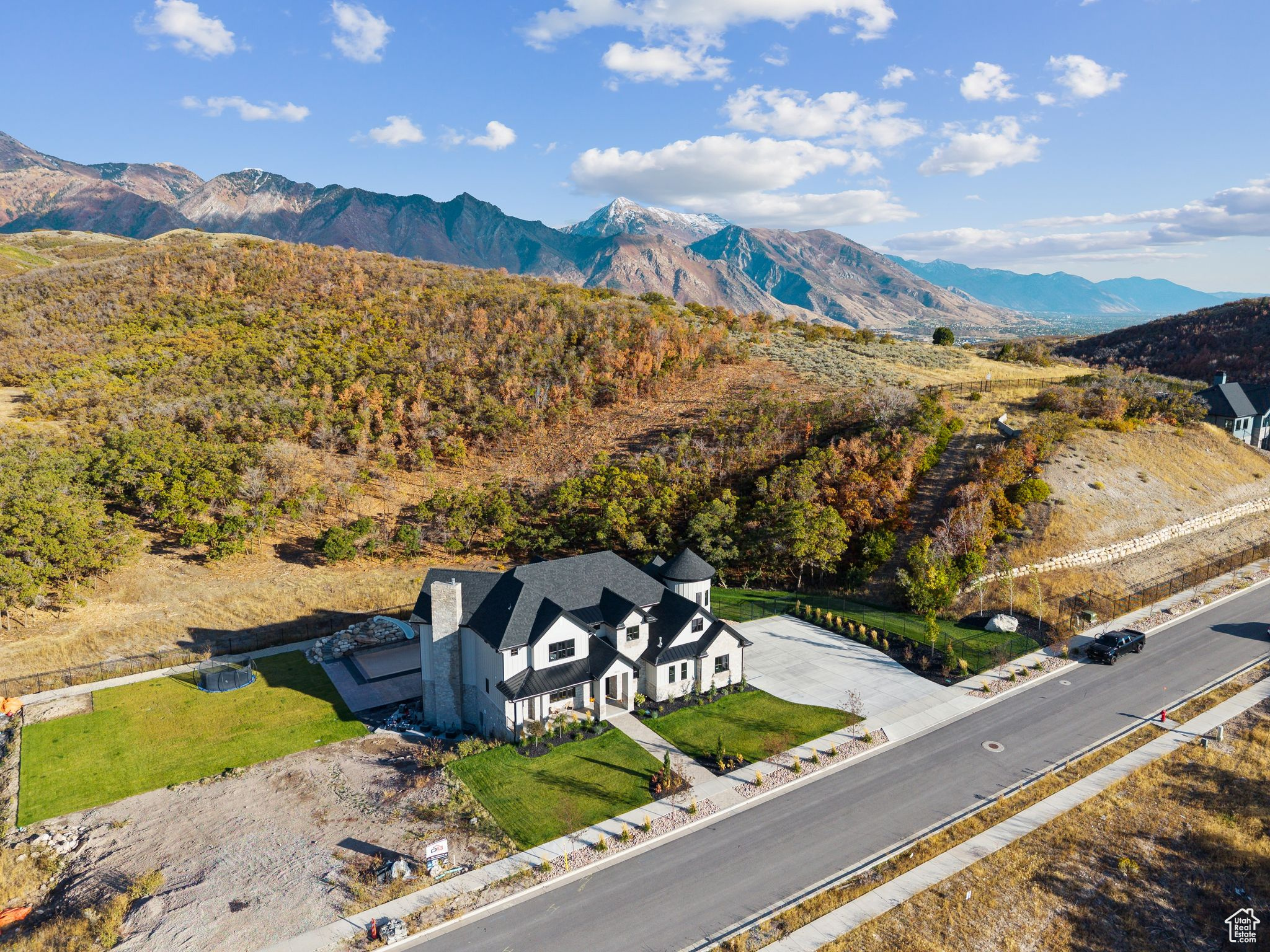 main property photo 10