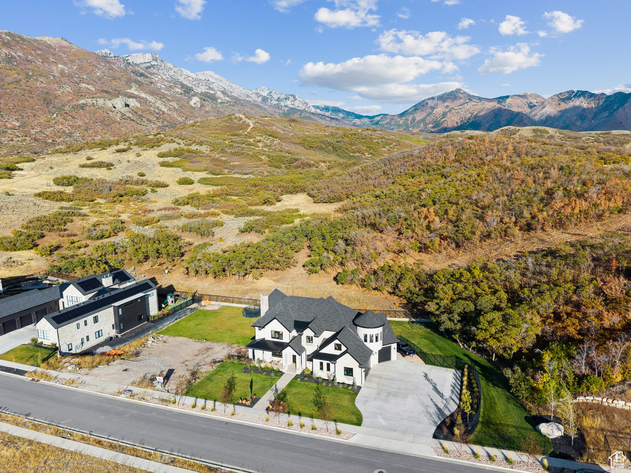 main property photo 12