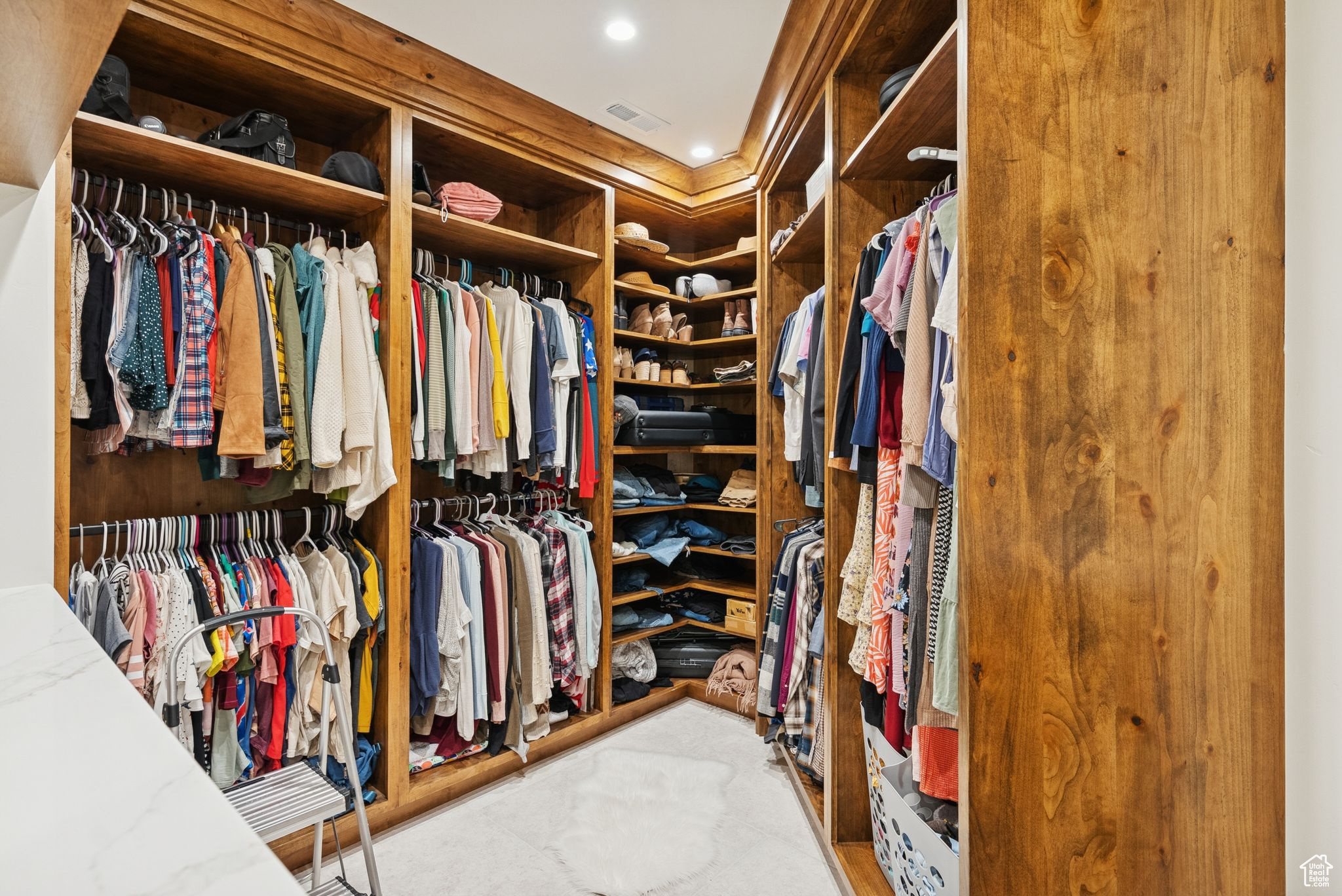main property photo 74