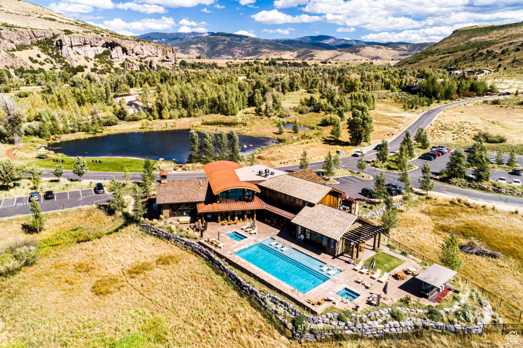 main property photo 111