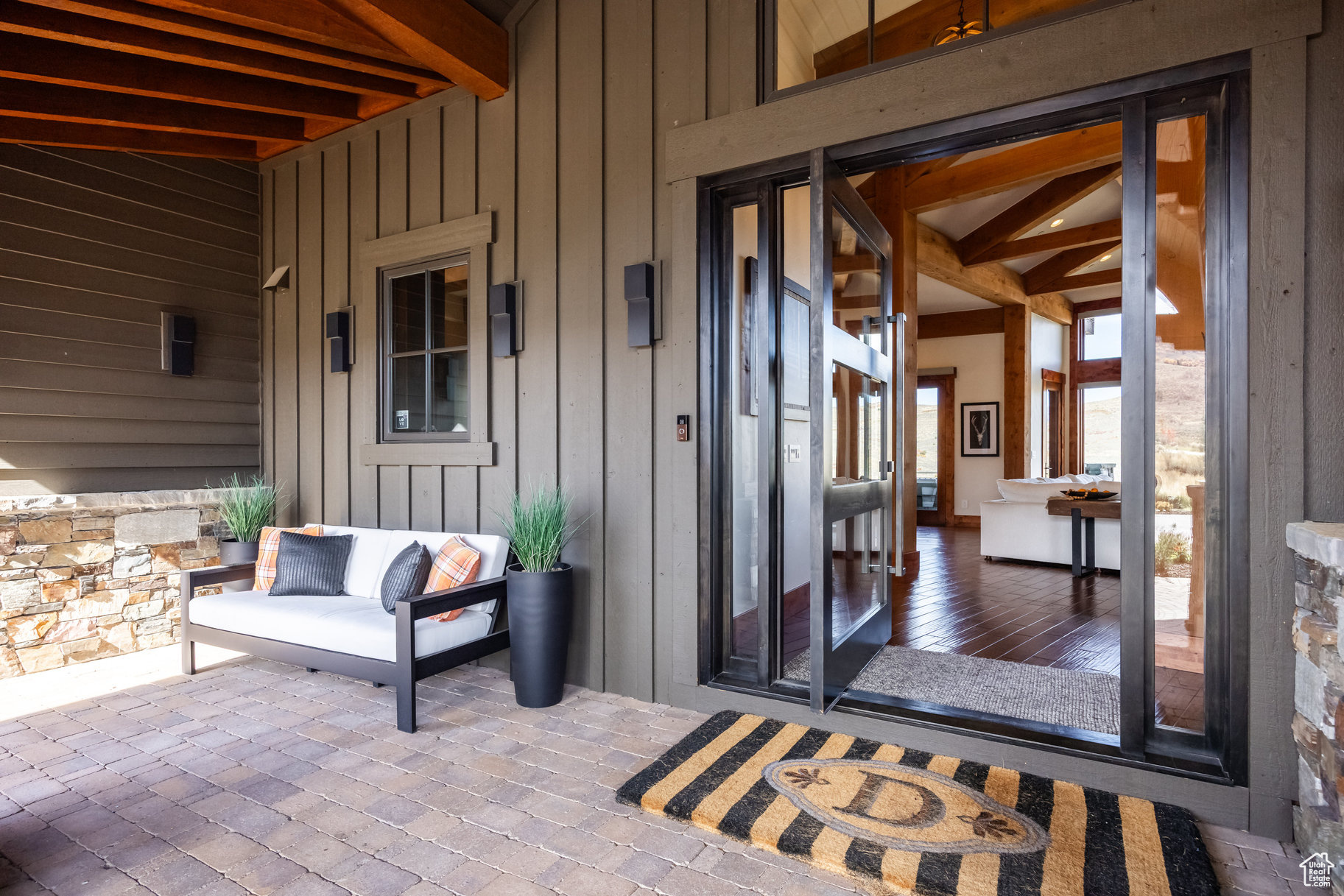 main property photo 78