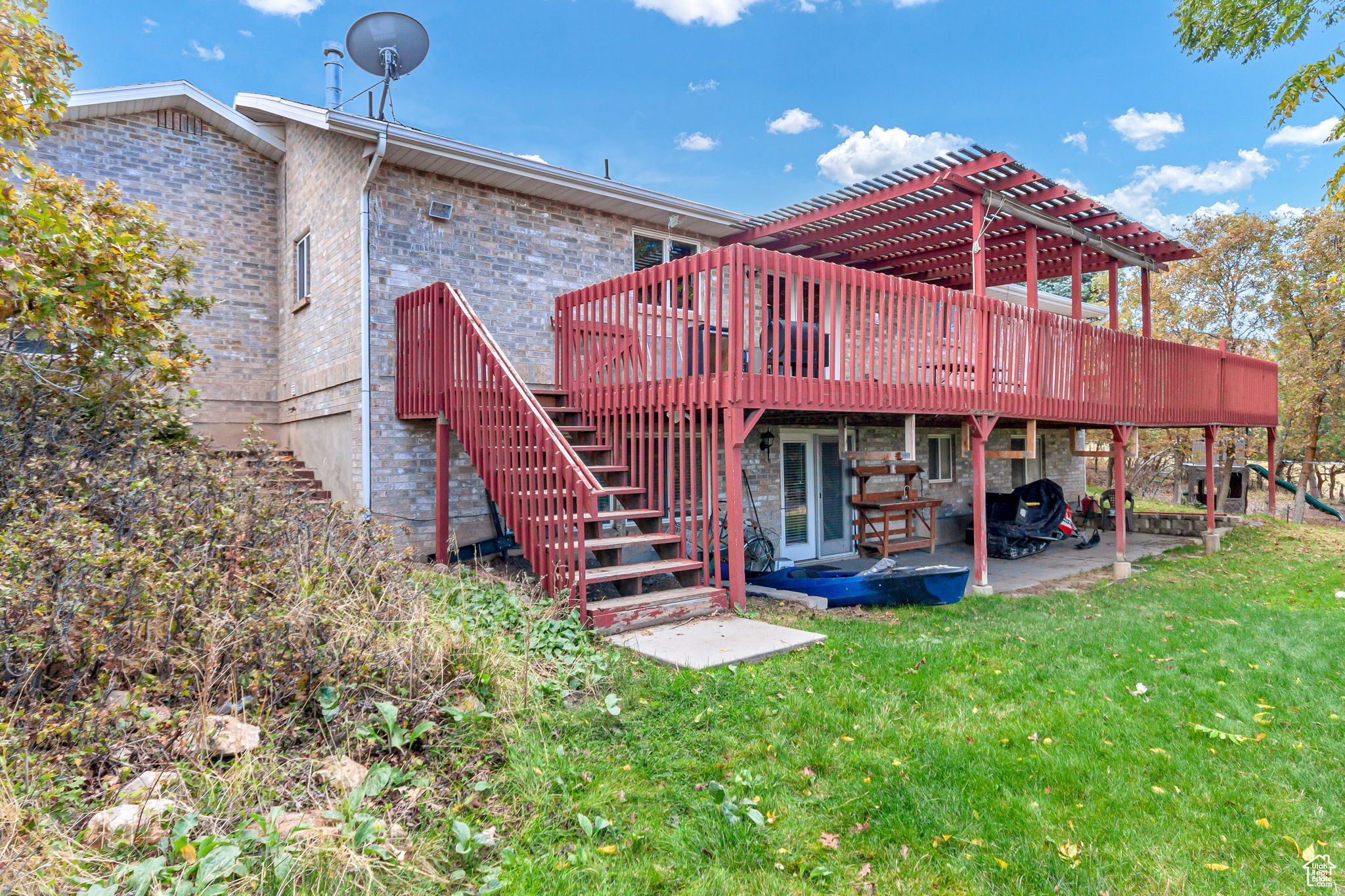 main property photo 38