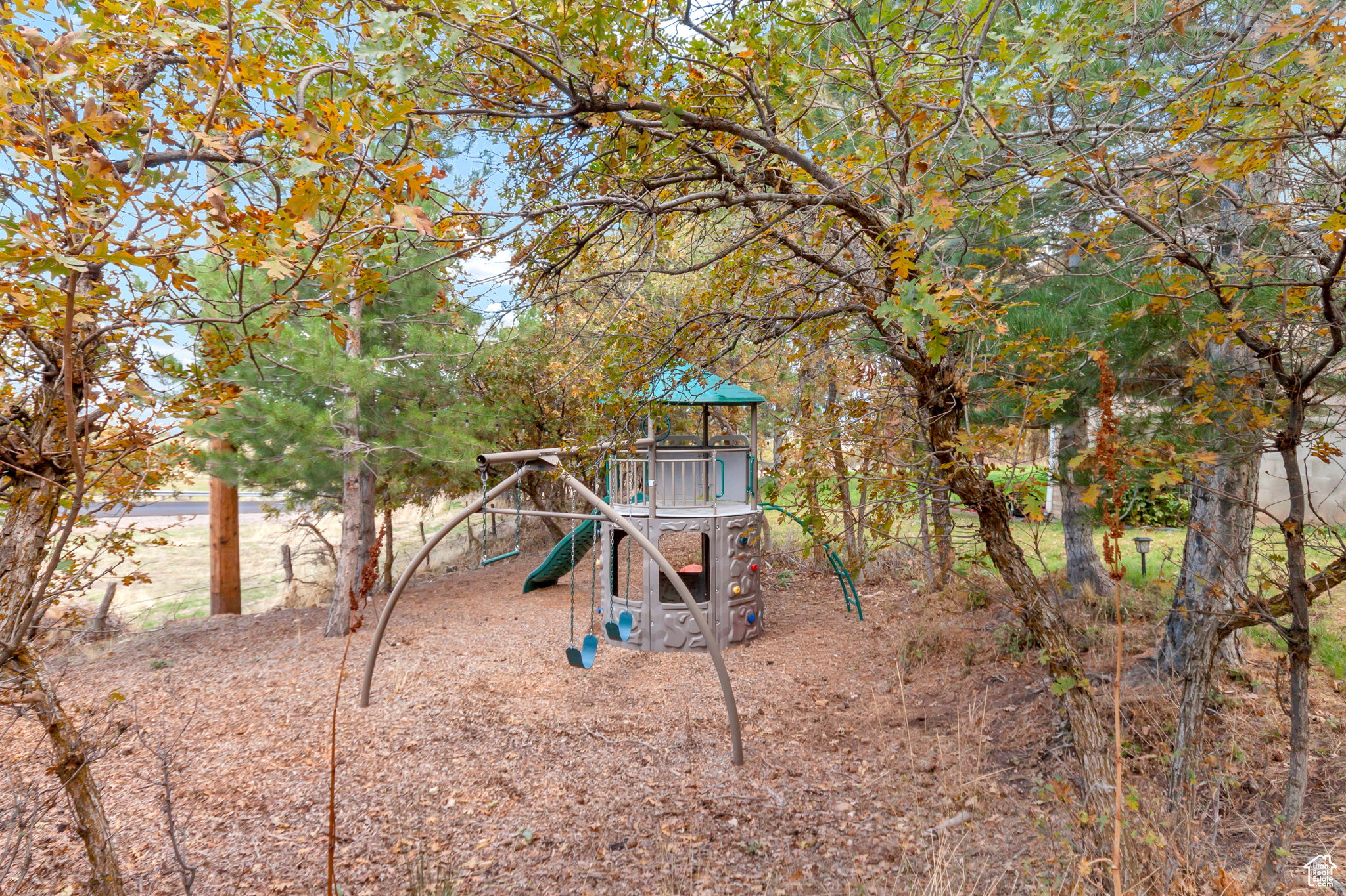 main property photo 44