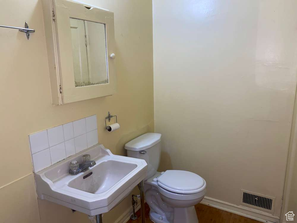 main property photo 17