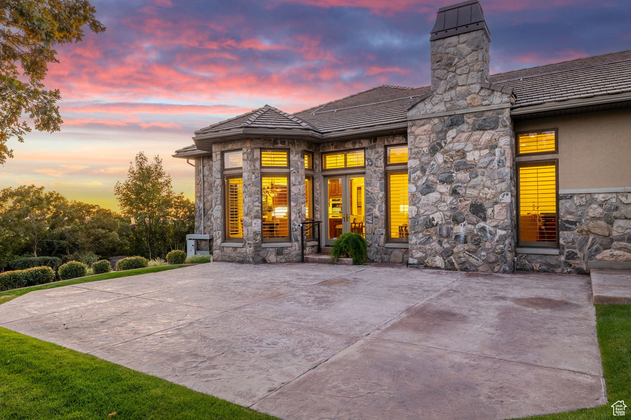 main property photo 44