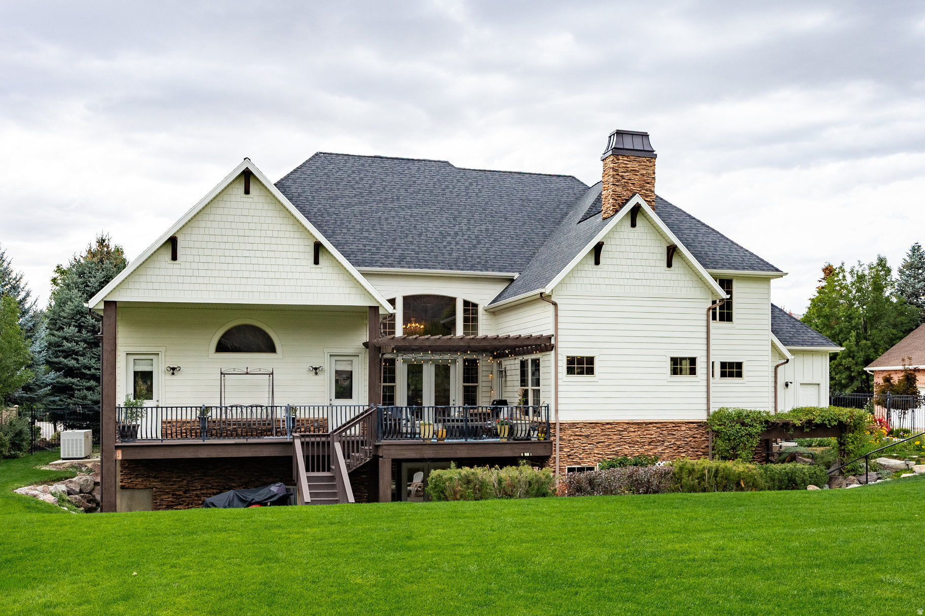 main property photo 70