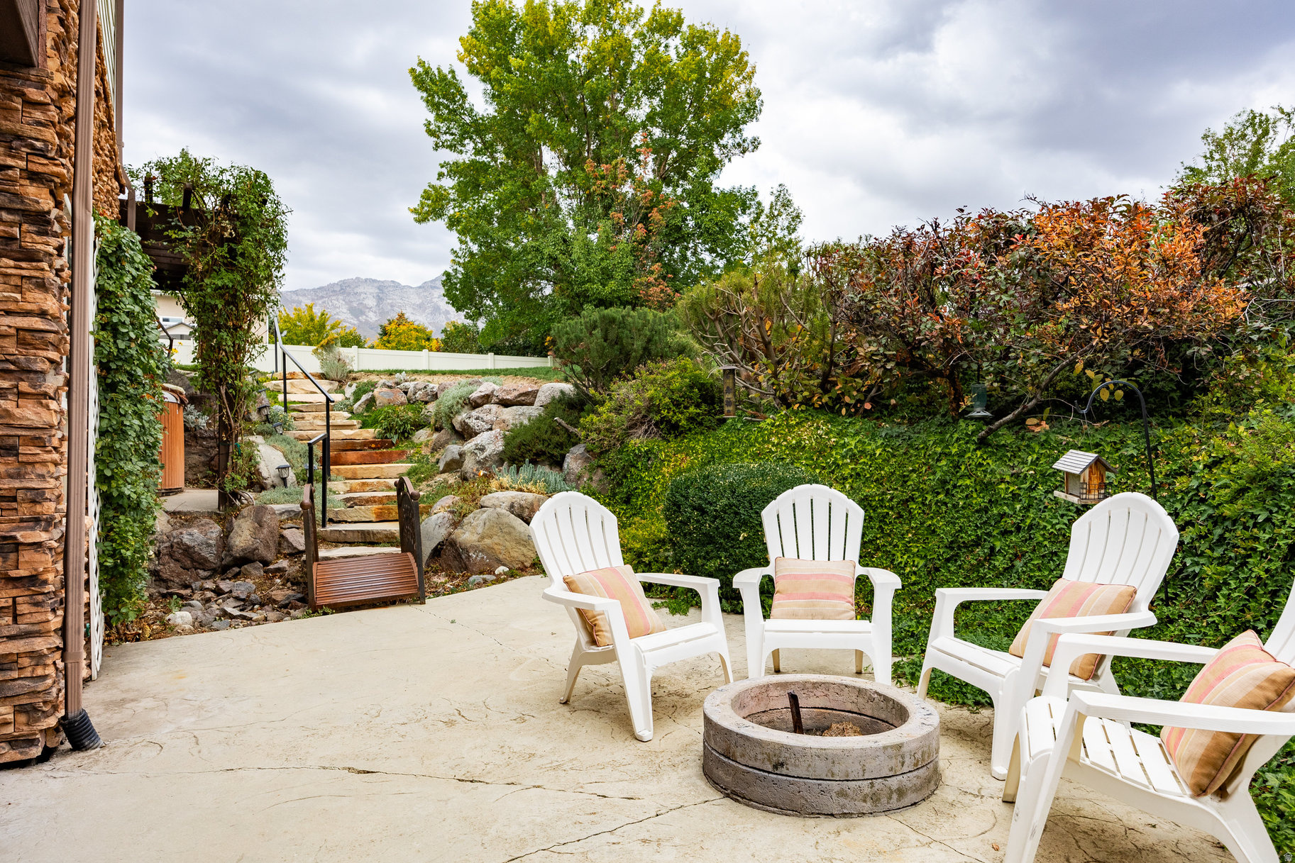 main property photo 78