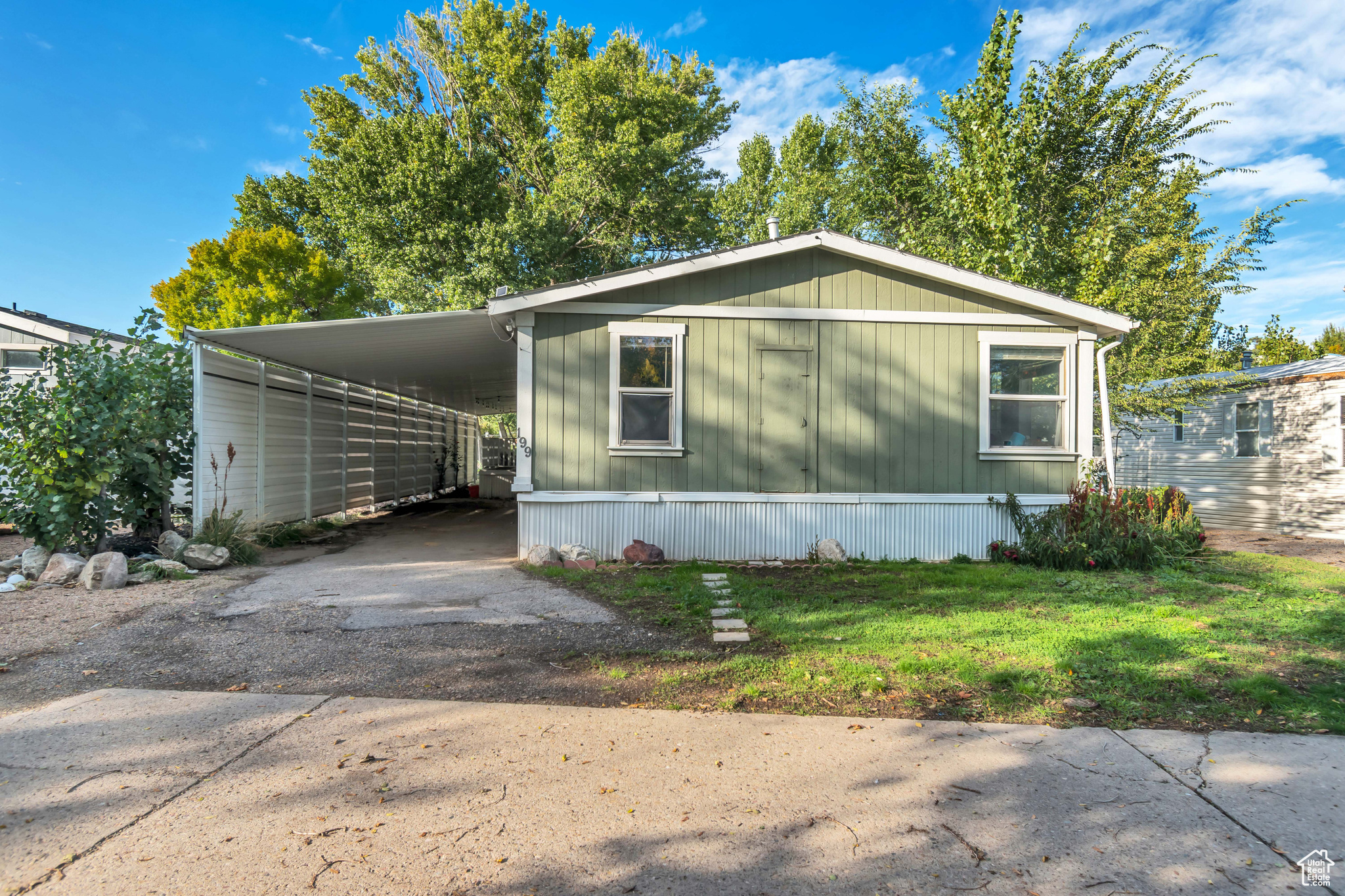 main property photo 19