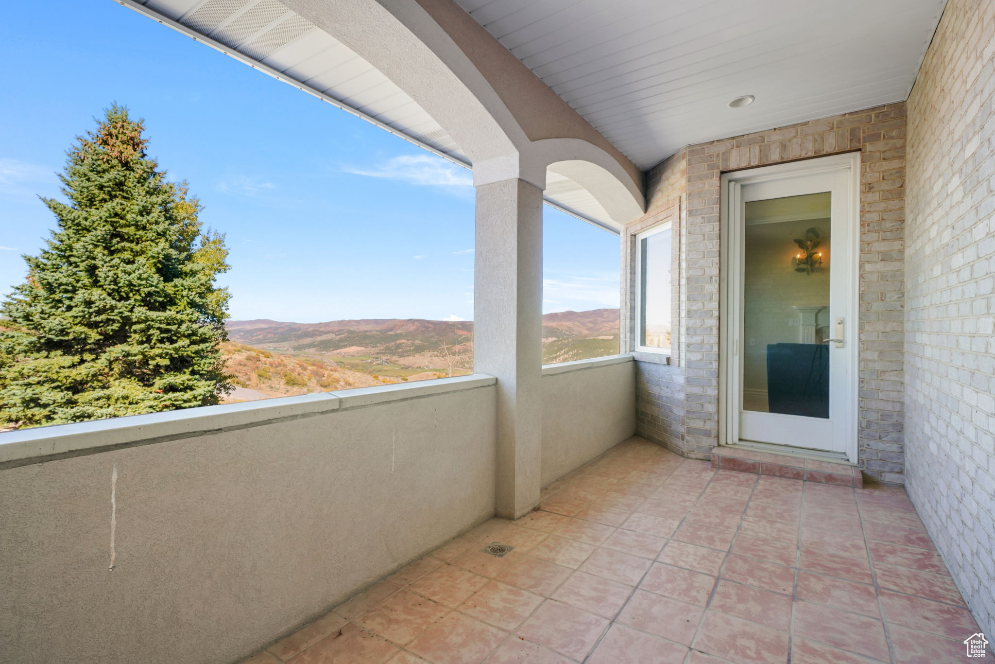 main property photo 54
