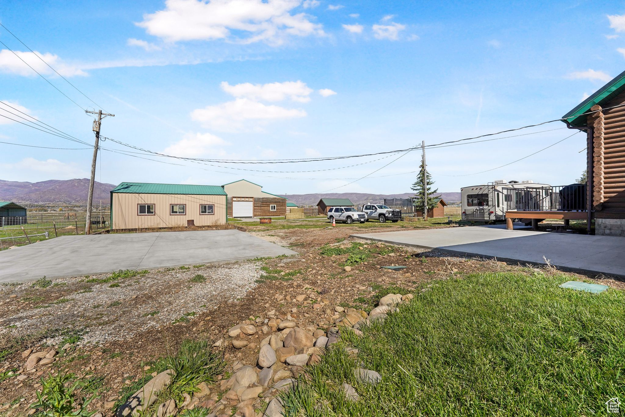 main property photo 13