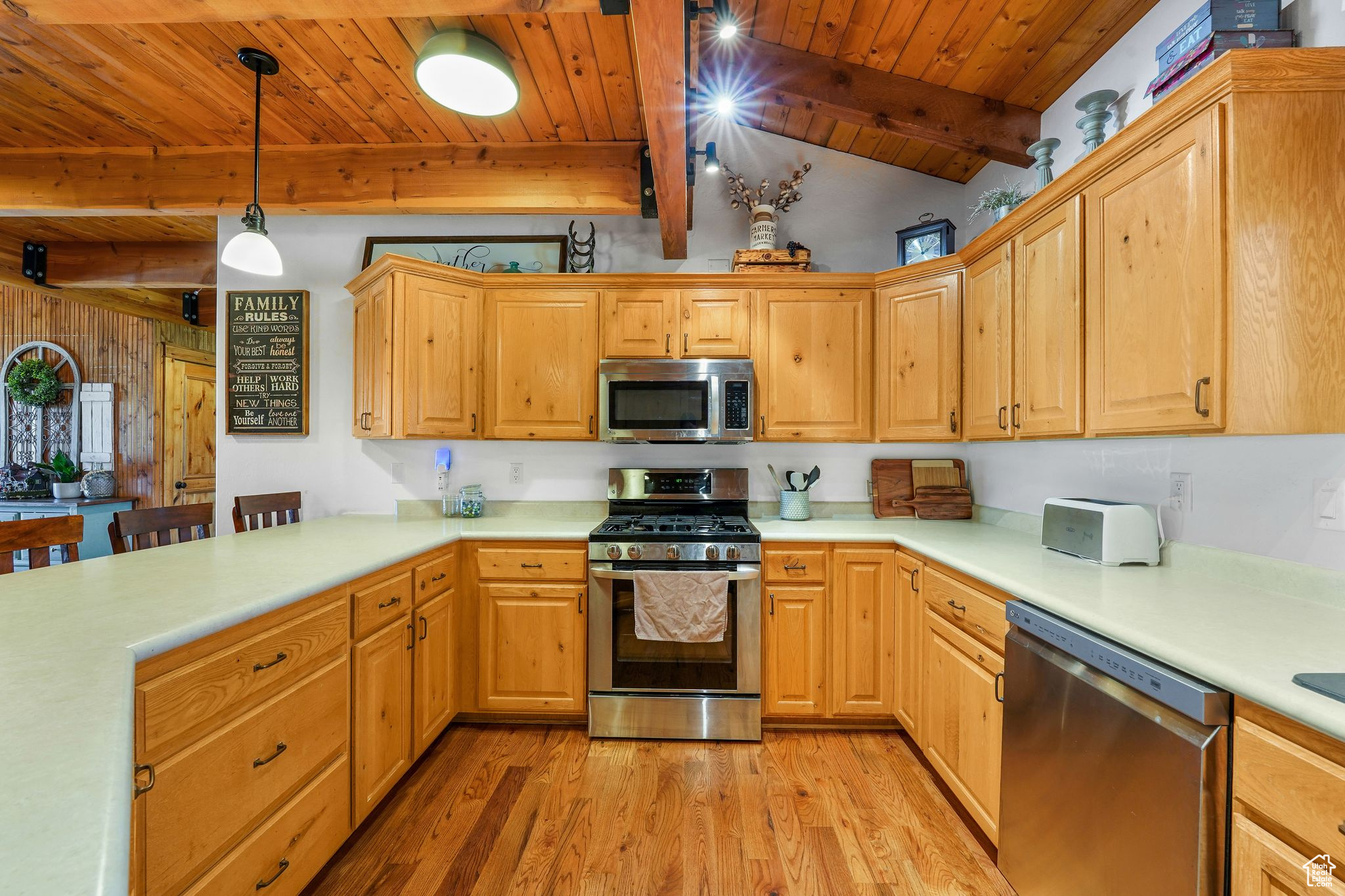 main property photo 7