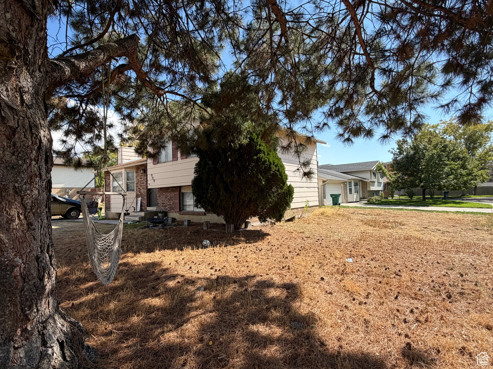 main property photo 12
