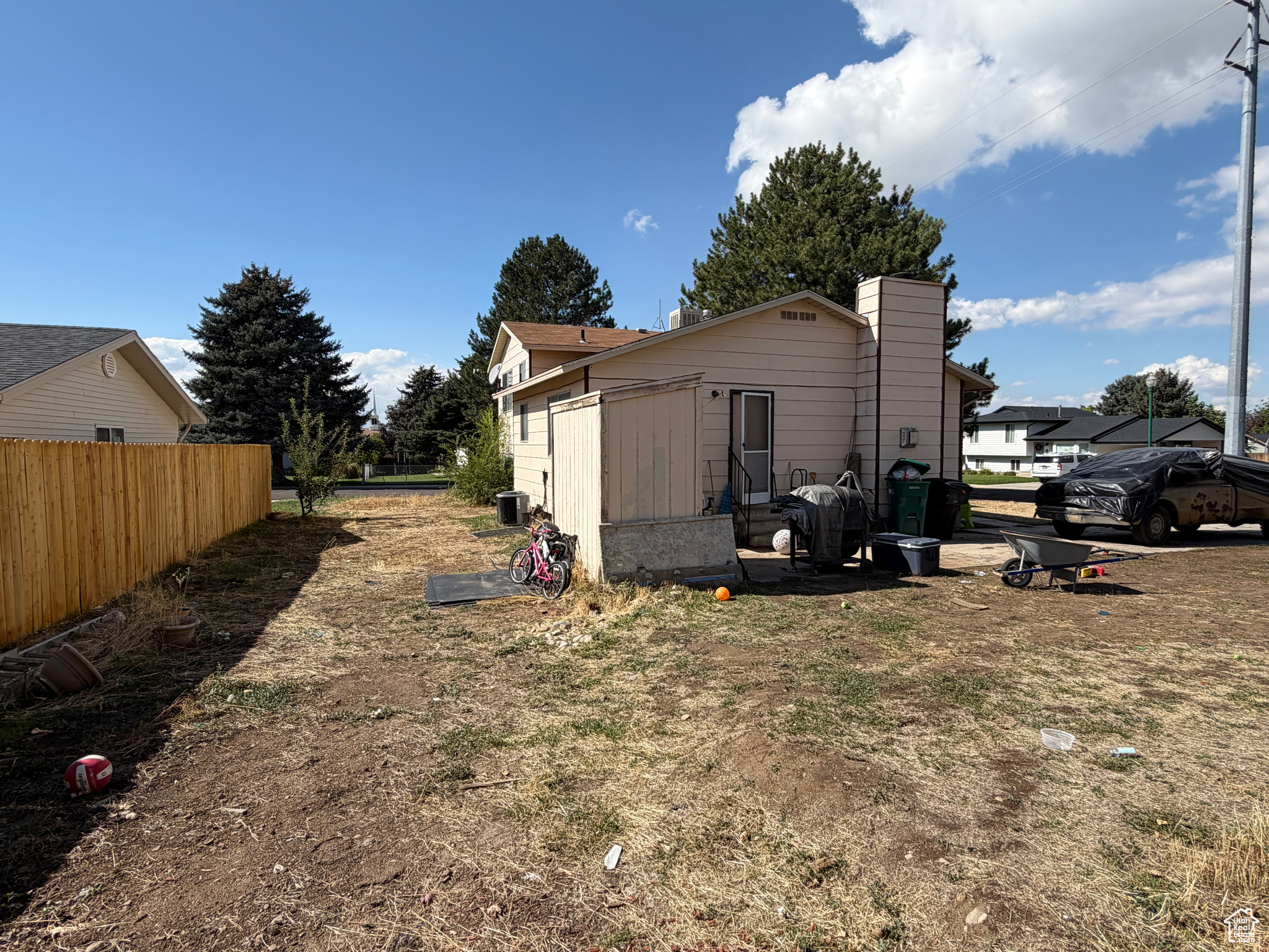 main property photo 13
