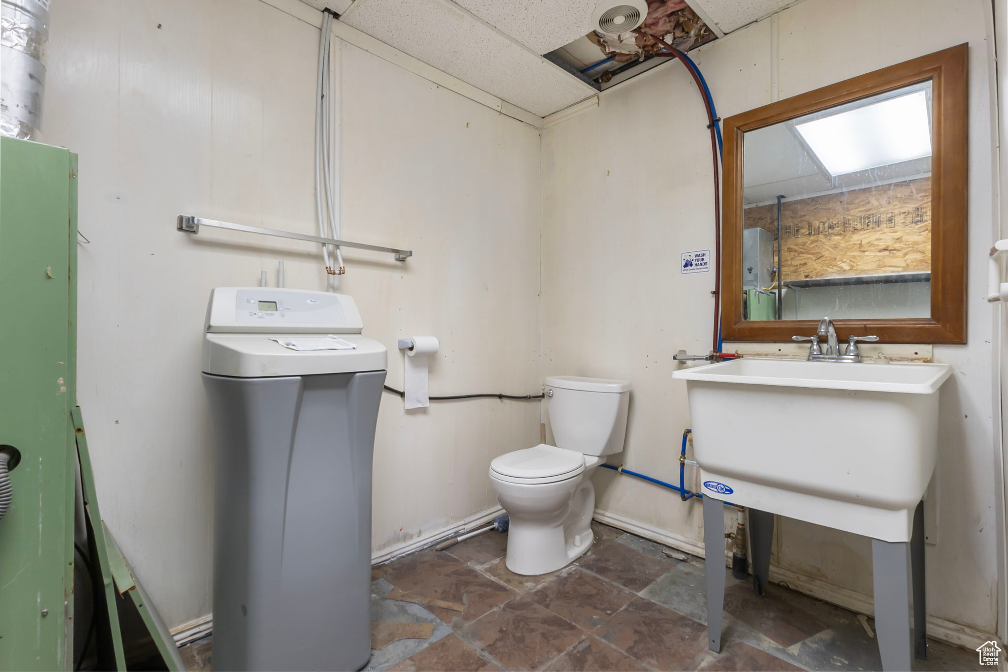 main property photo 19