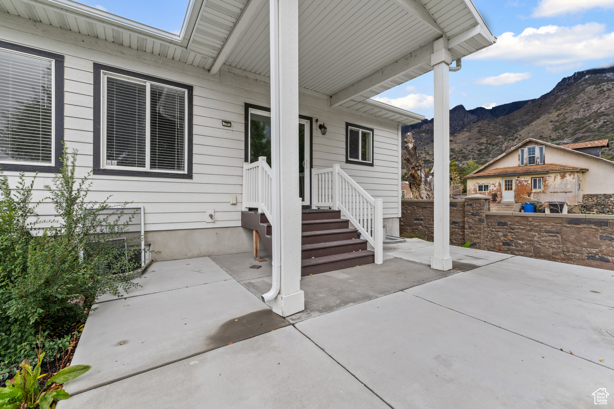 main property photo 28