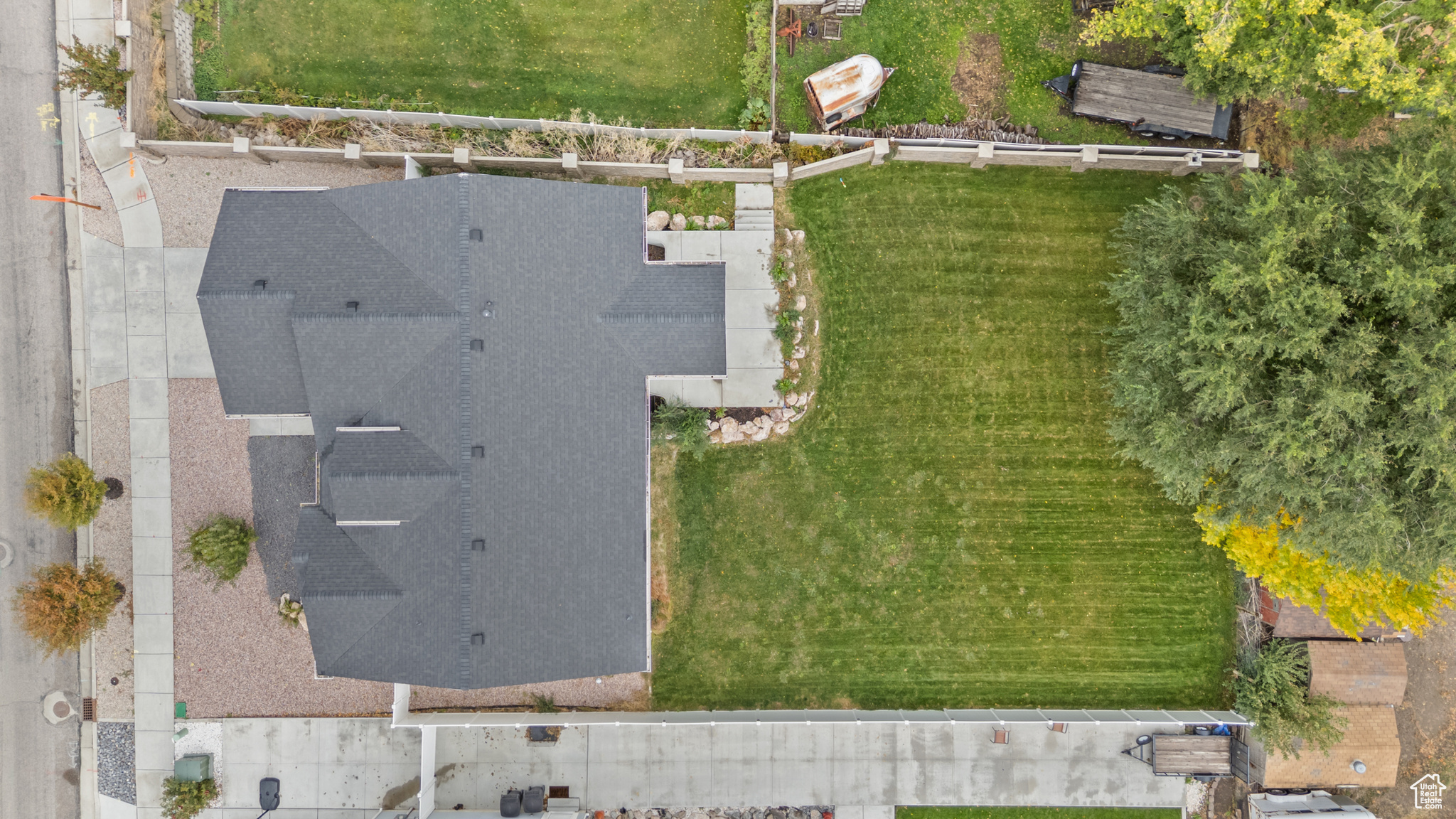 main property photo 29