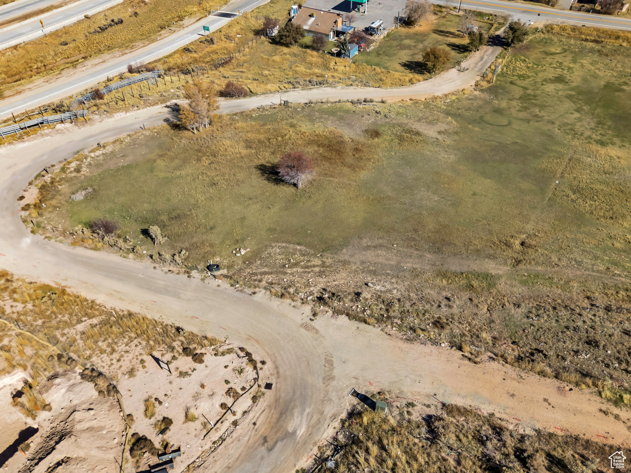 main property photo 12