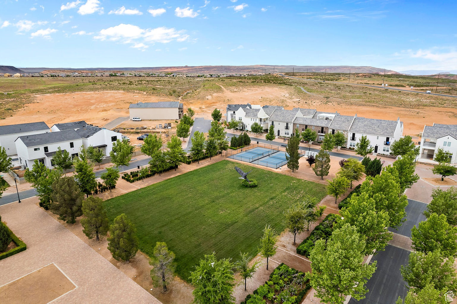 main property photo 33