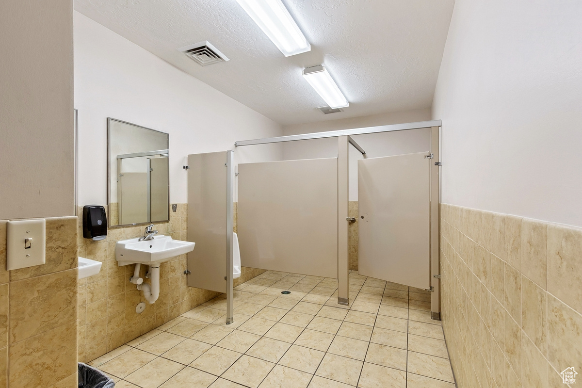 main property photo 63