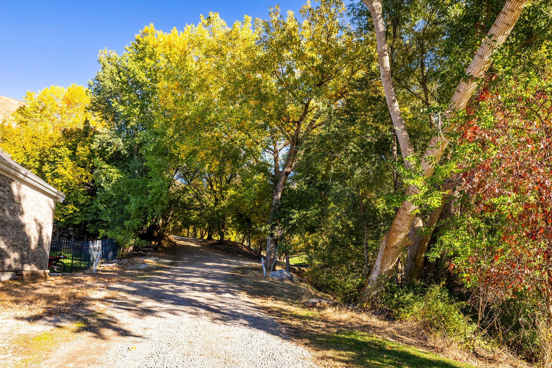 main property photo 34
