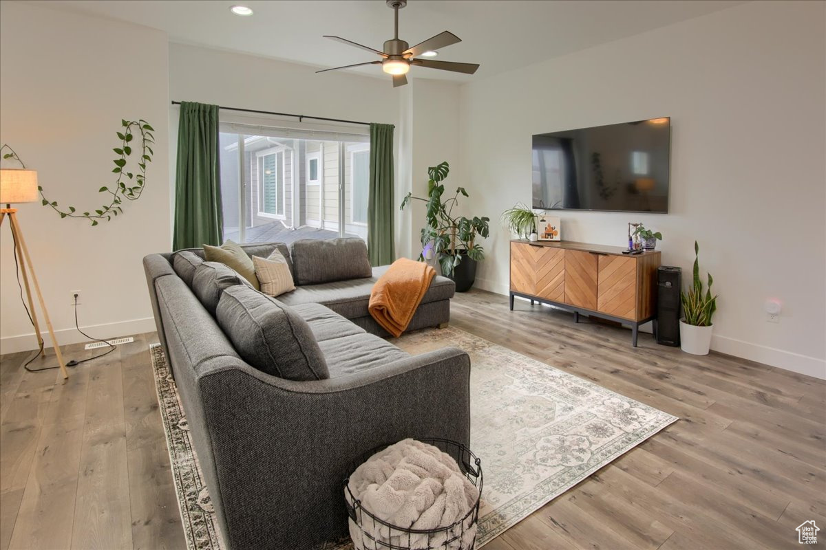 property viewer photo 4