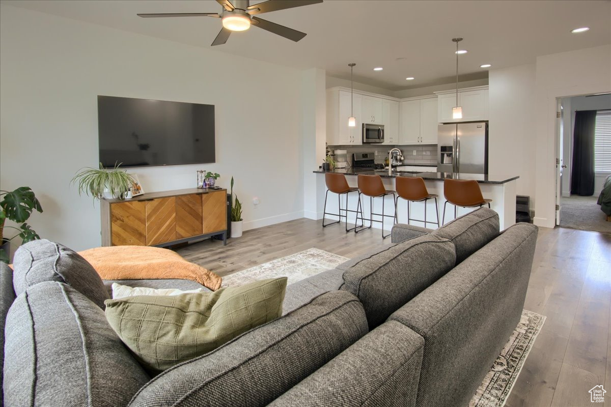 property viewer photo 5