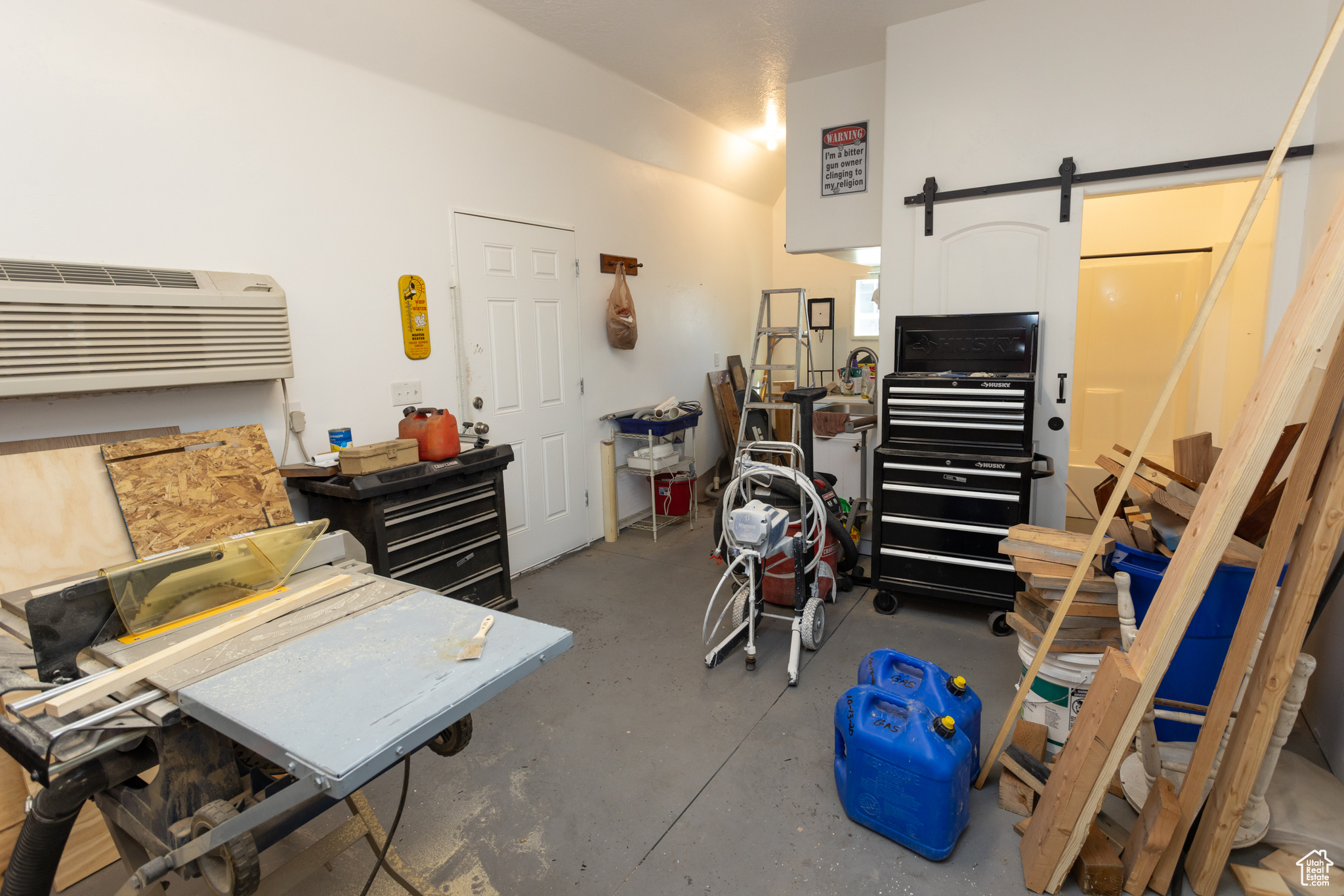main property photo 75