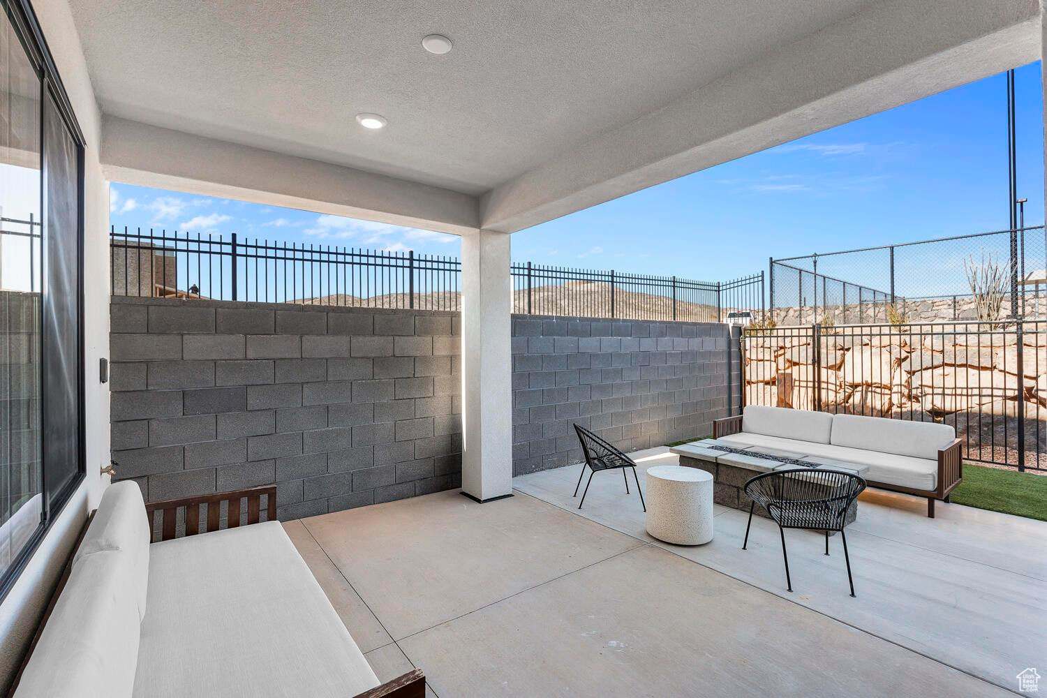 main property photo 36