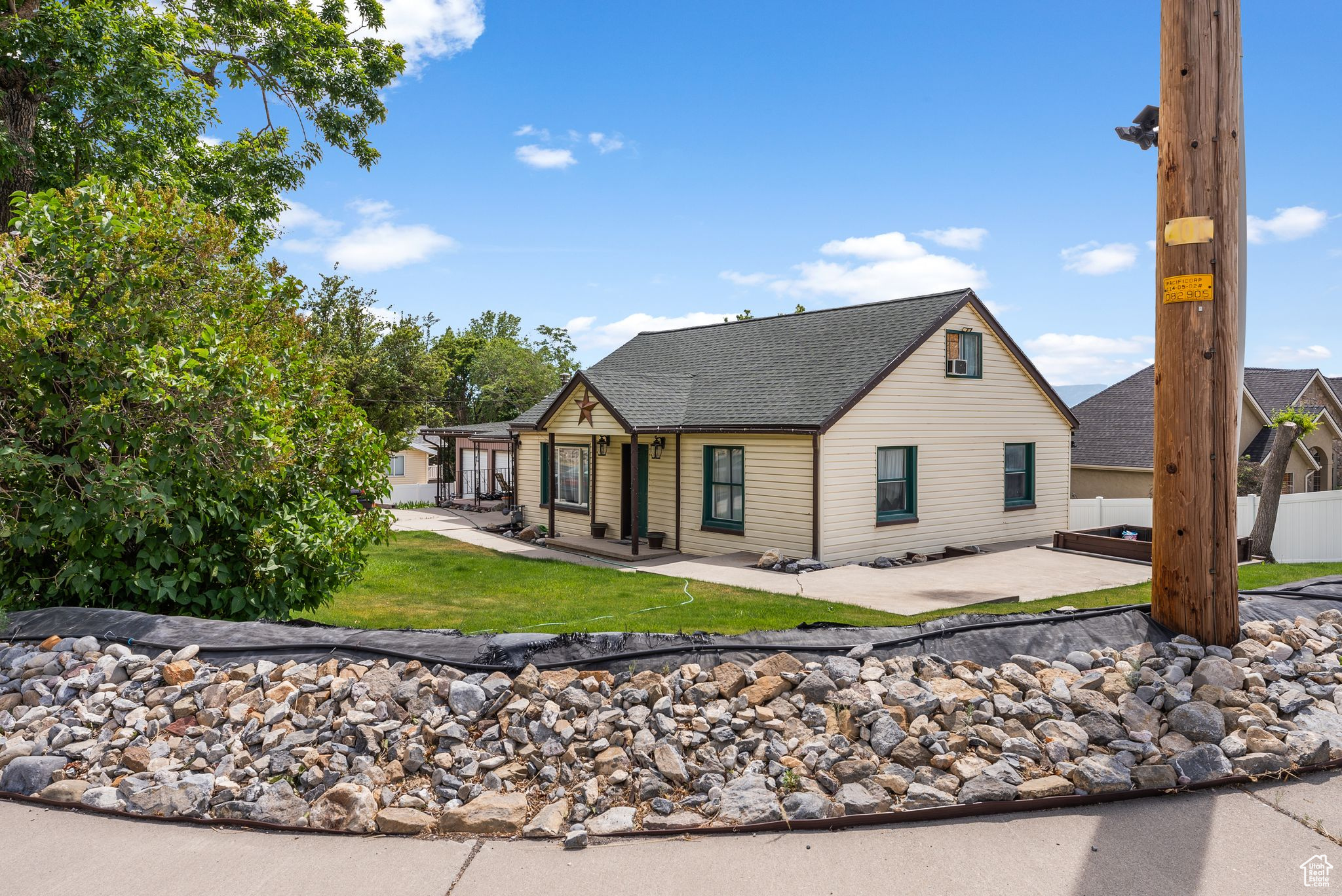 main property photo 10