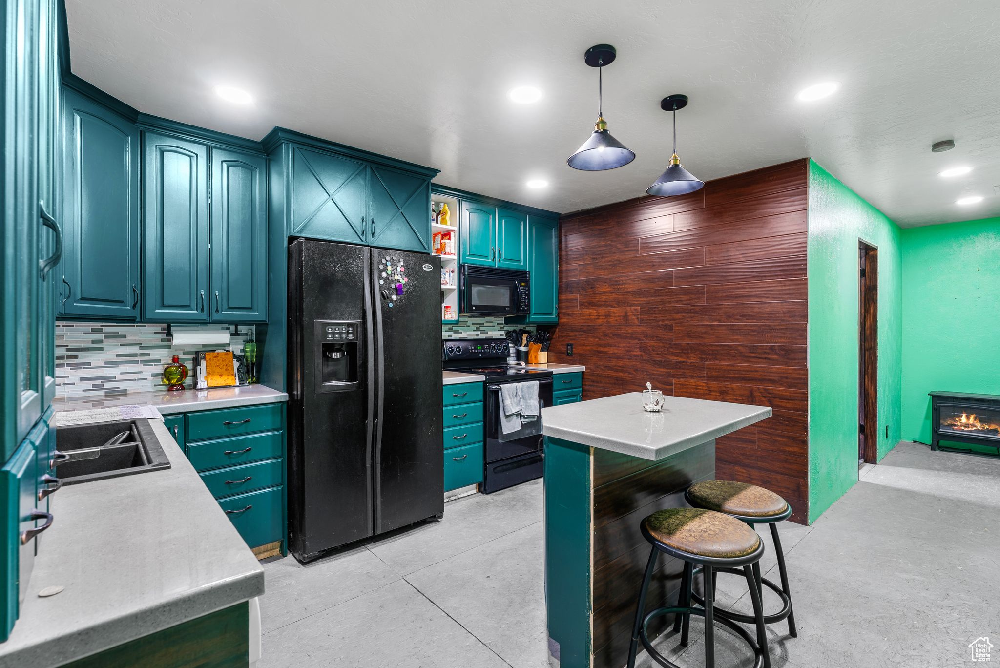 main property photo 18