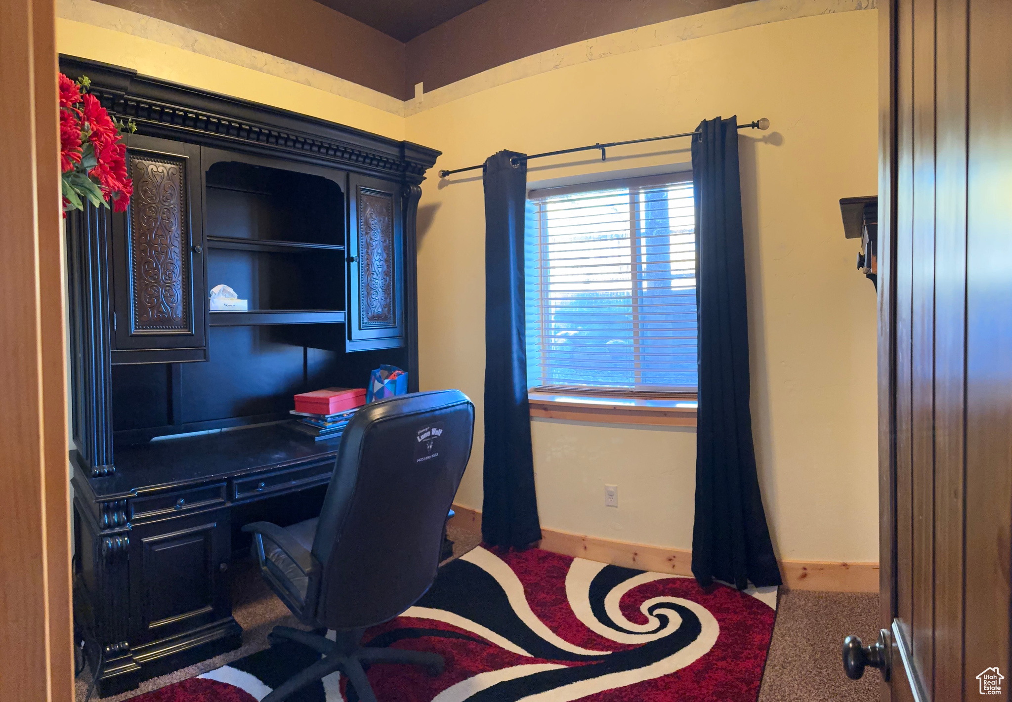 main property photo 28