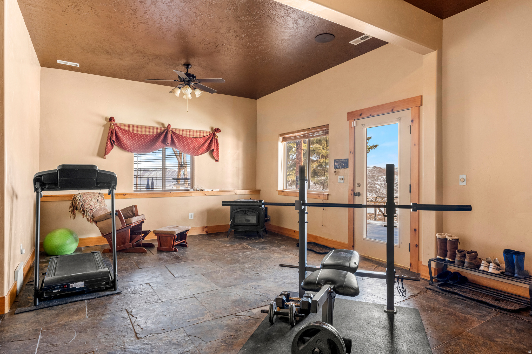 main property photo 66