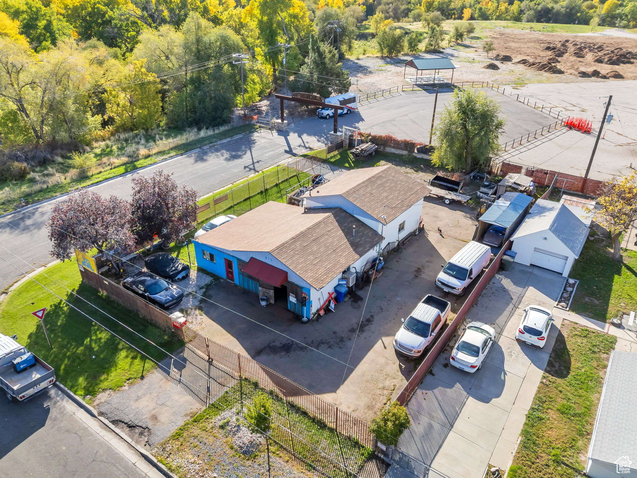 main property photo 18