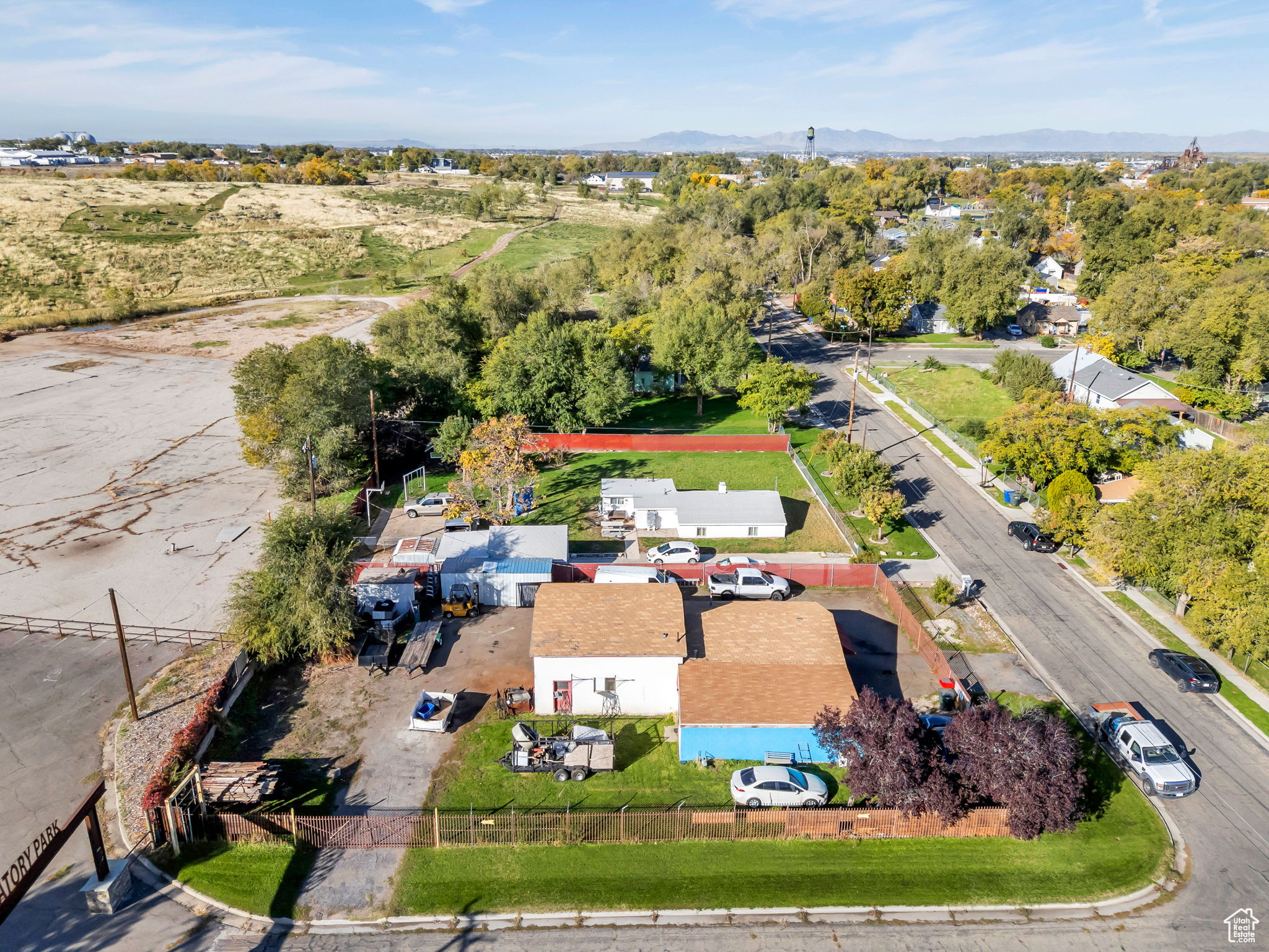 main property photo 27