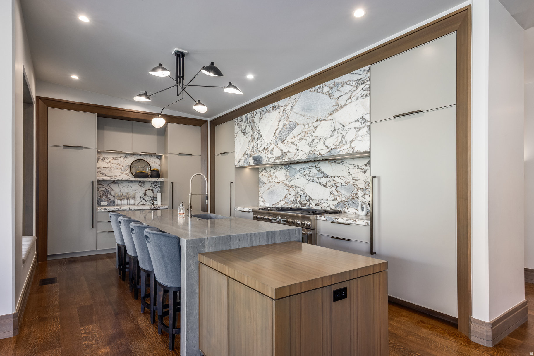 main property photo 81