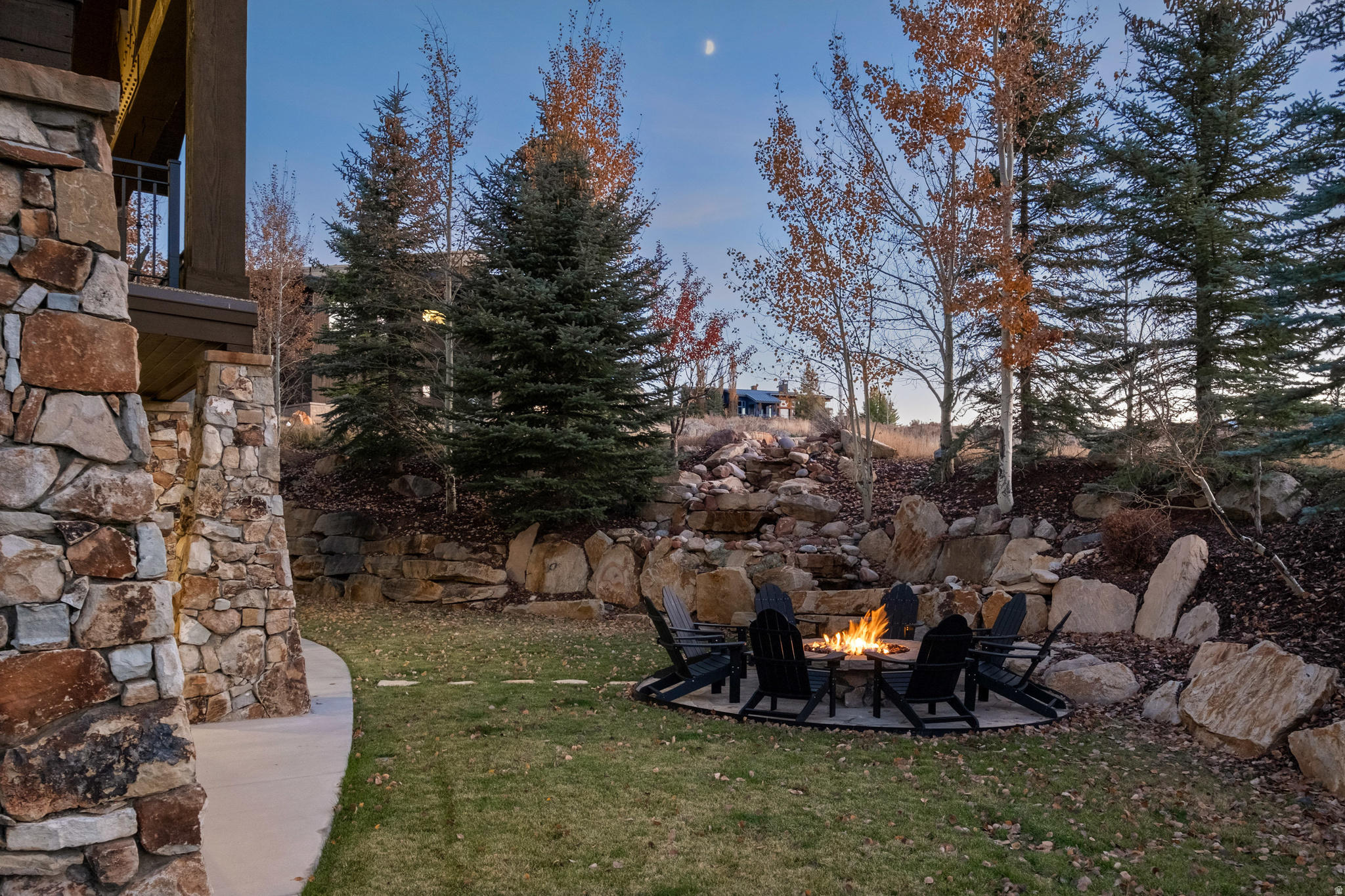 main property photo 13