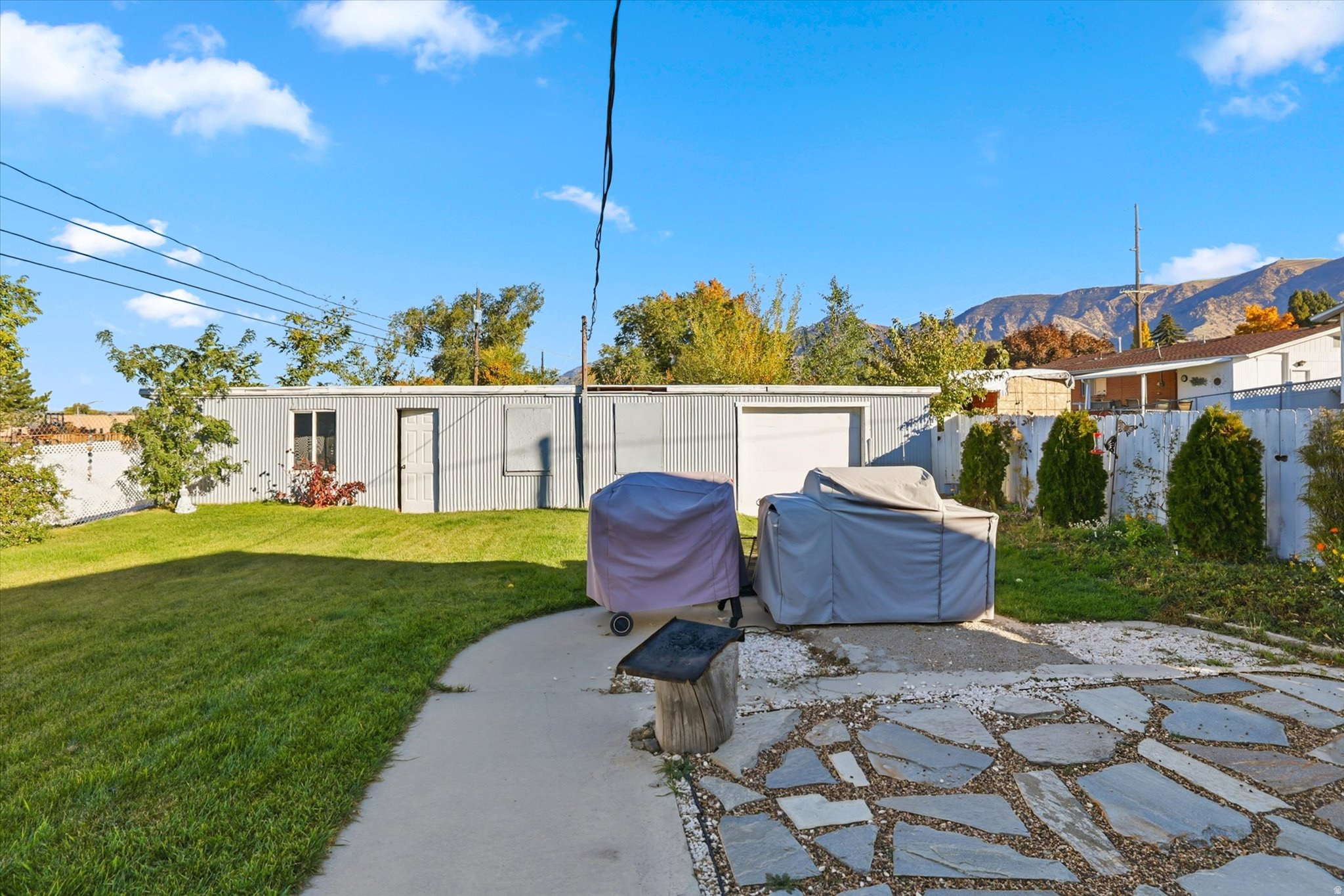 main property photo 24