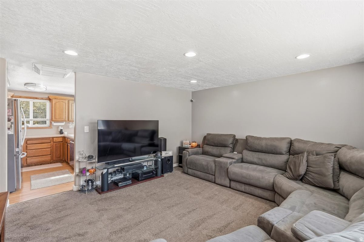 property viewer photo 4